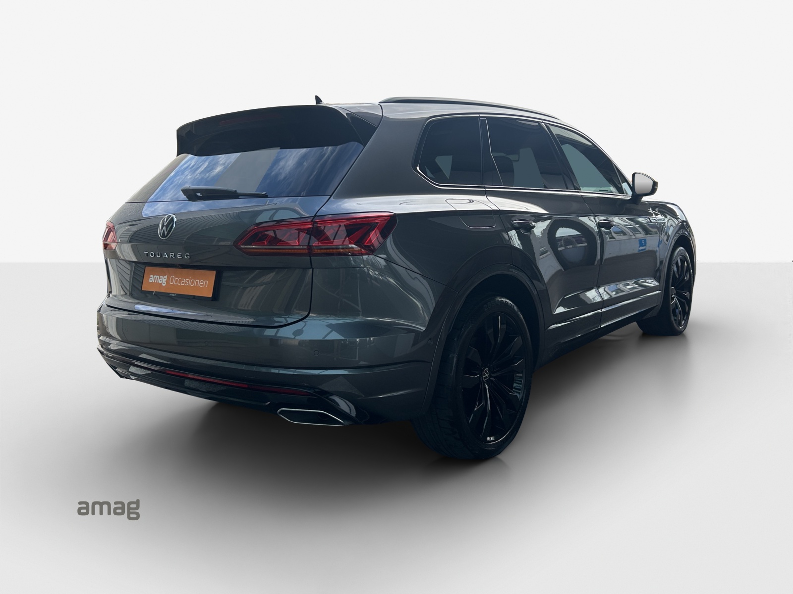 VW Touareg 3.0 TDI R Line Tiptronic-image-4