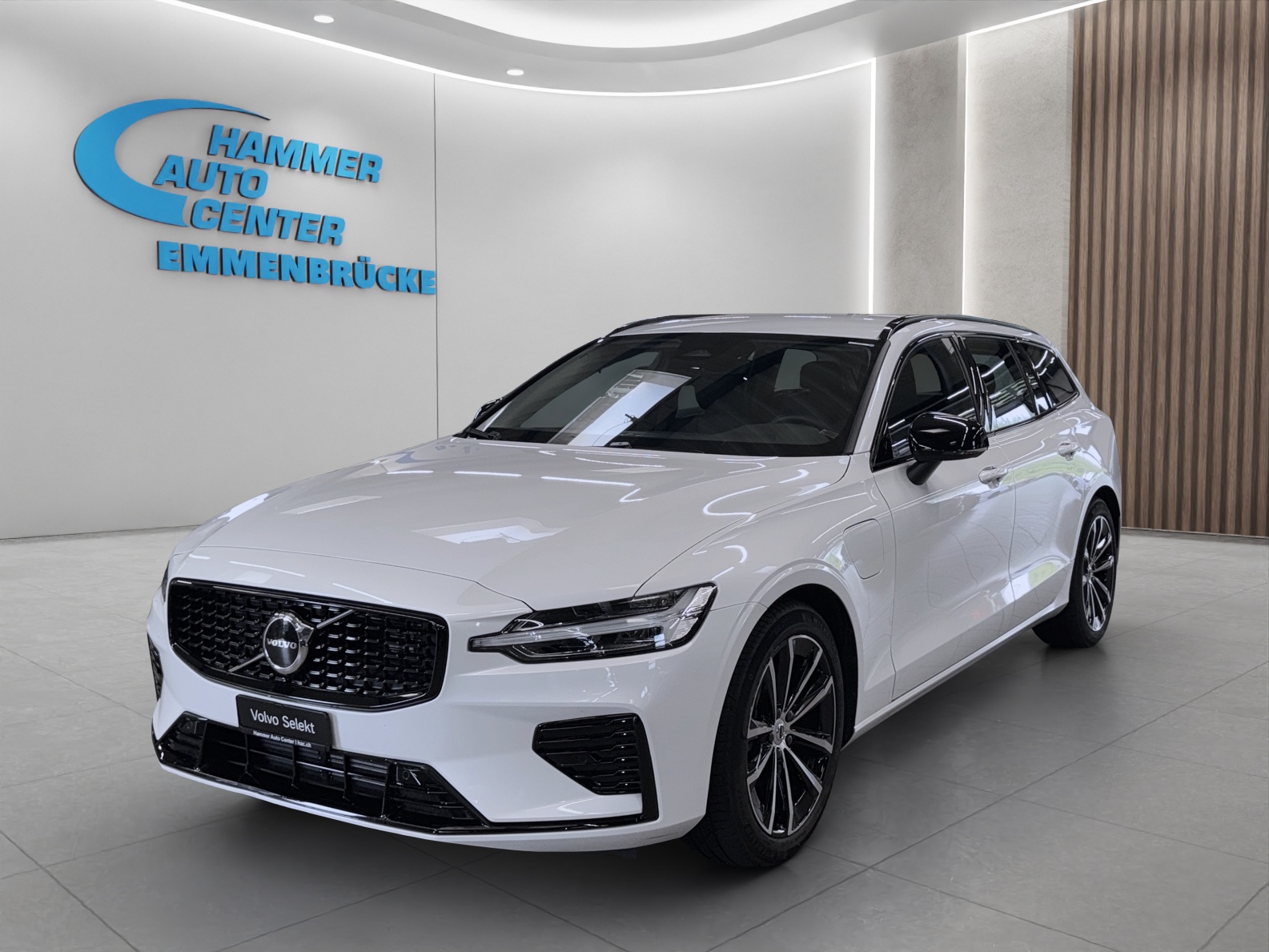 VOLVO V60 2.0 T6 TE Plus Dark eAWD-image-0