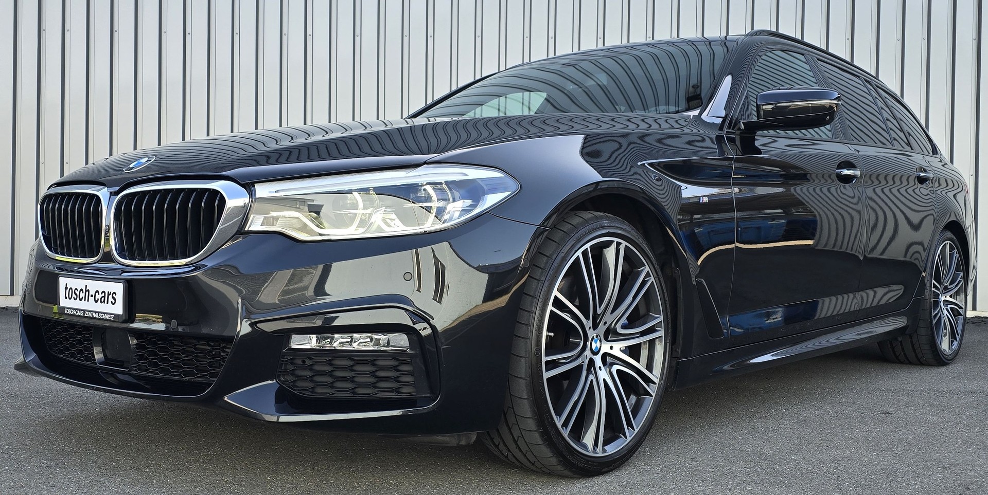 BMW 530d xDrive Touring M-Sport Line SAG-image-0