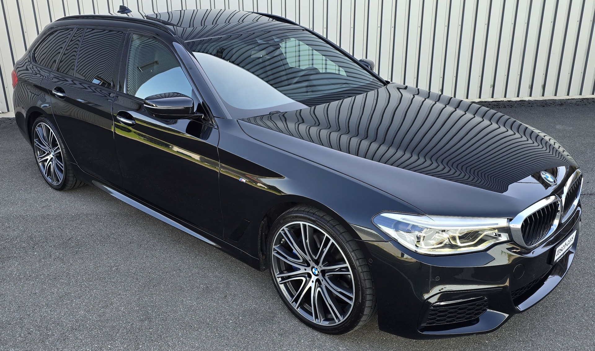 BMW 530d xDrive Touring M-Sport Line SAG-image-3
