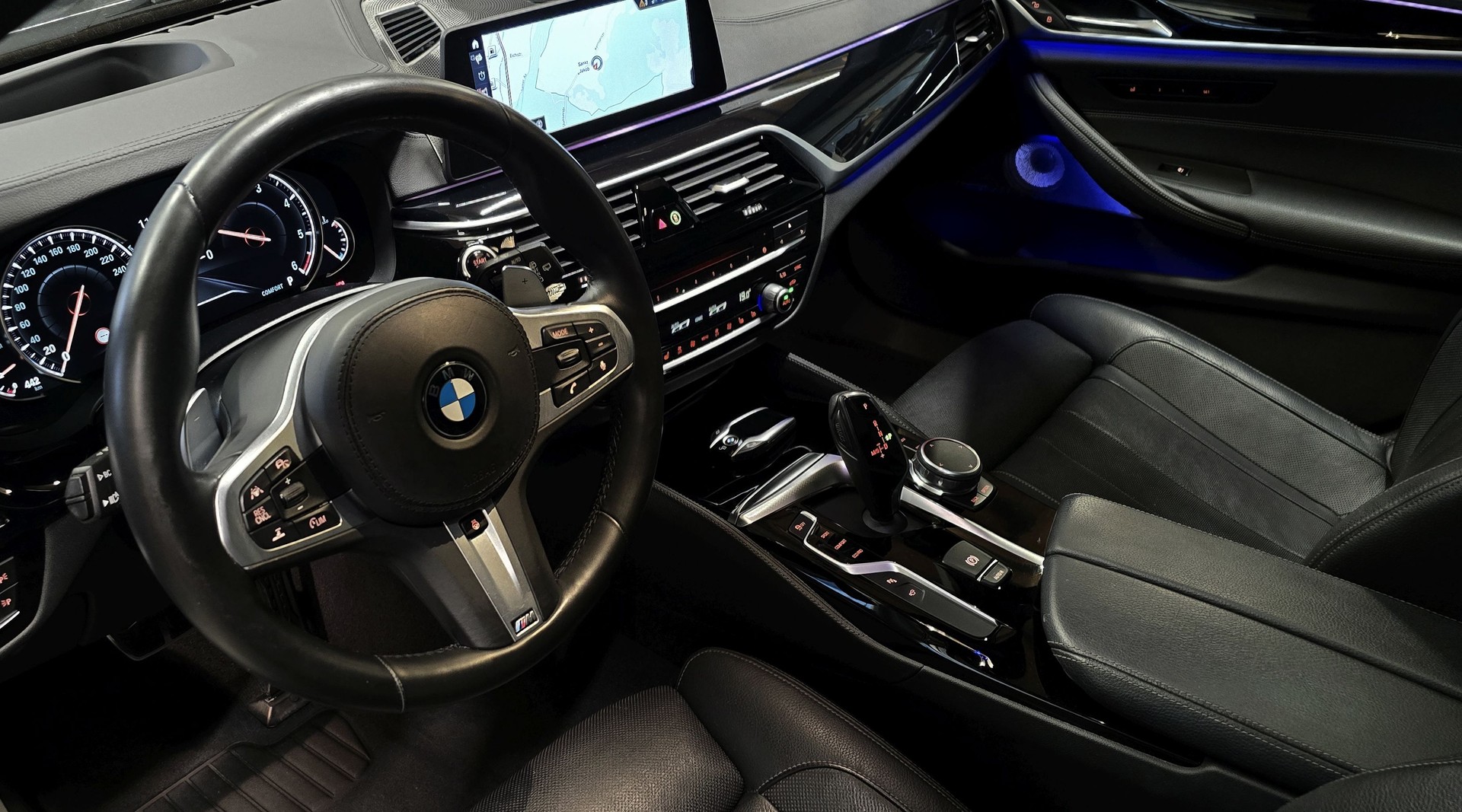 BMW 530d xDrive Touring M-Sport Line SAG-image-9