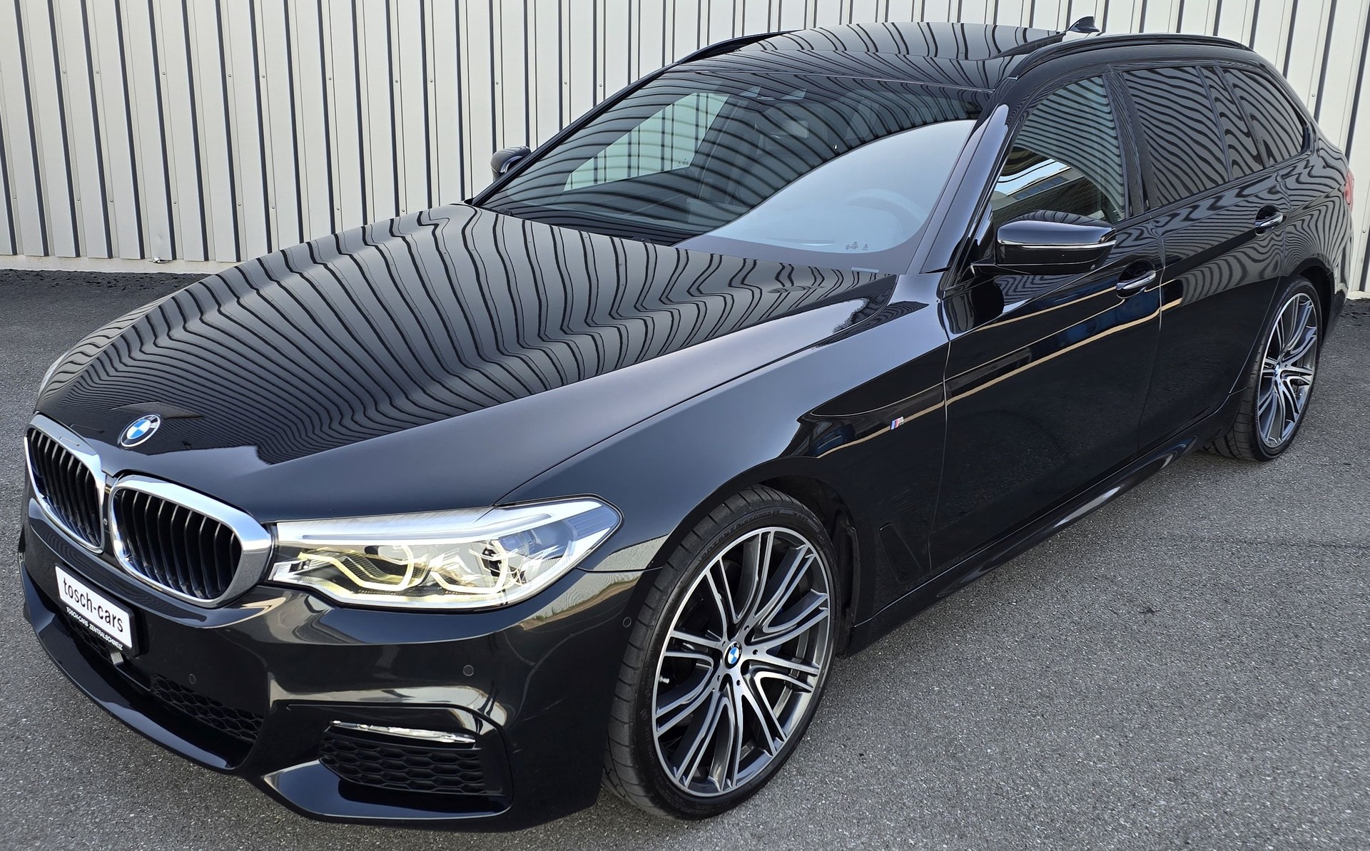 BMW 530d xDrive Touring M-Sport Line SAG-image-1