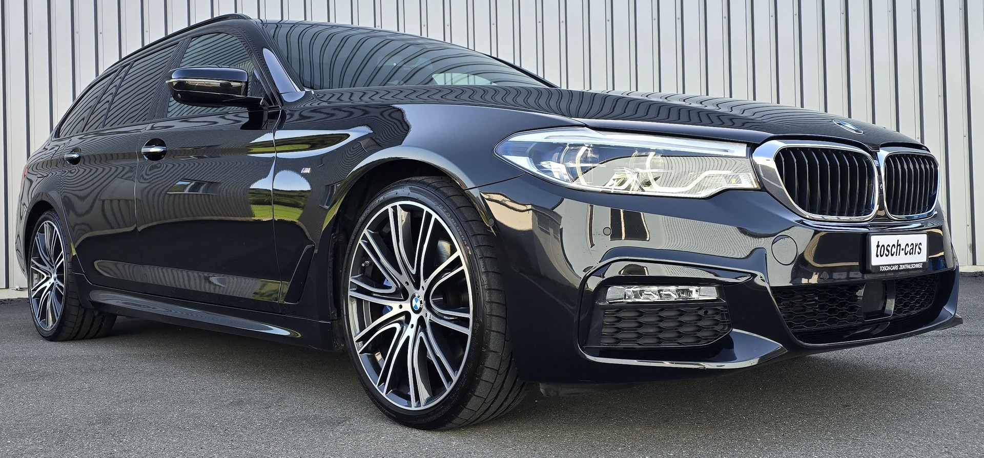 BMW 530d xDrive Touring M-Sport Line SAG-image-2