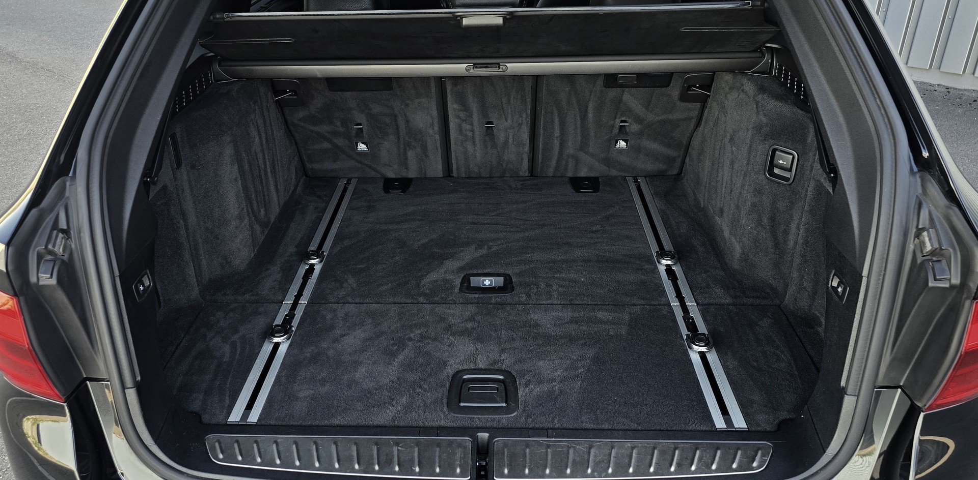 BMW 530d xDrive Touring M-Sport Line SAG-image-13