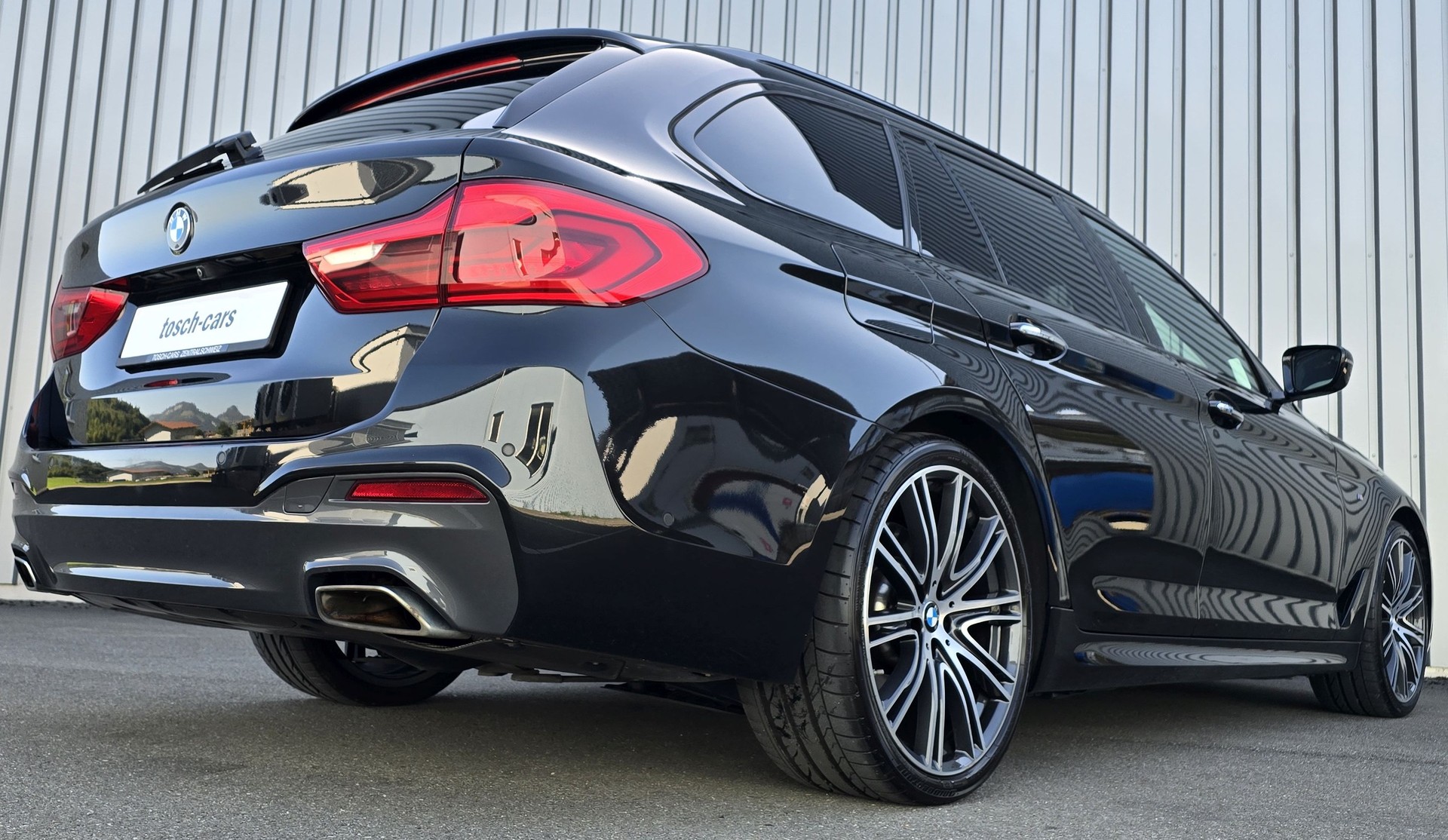 BMW 530d xDrive Touring M-Sport Line SAG-image-4