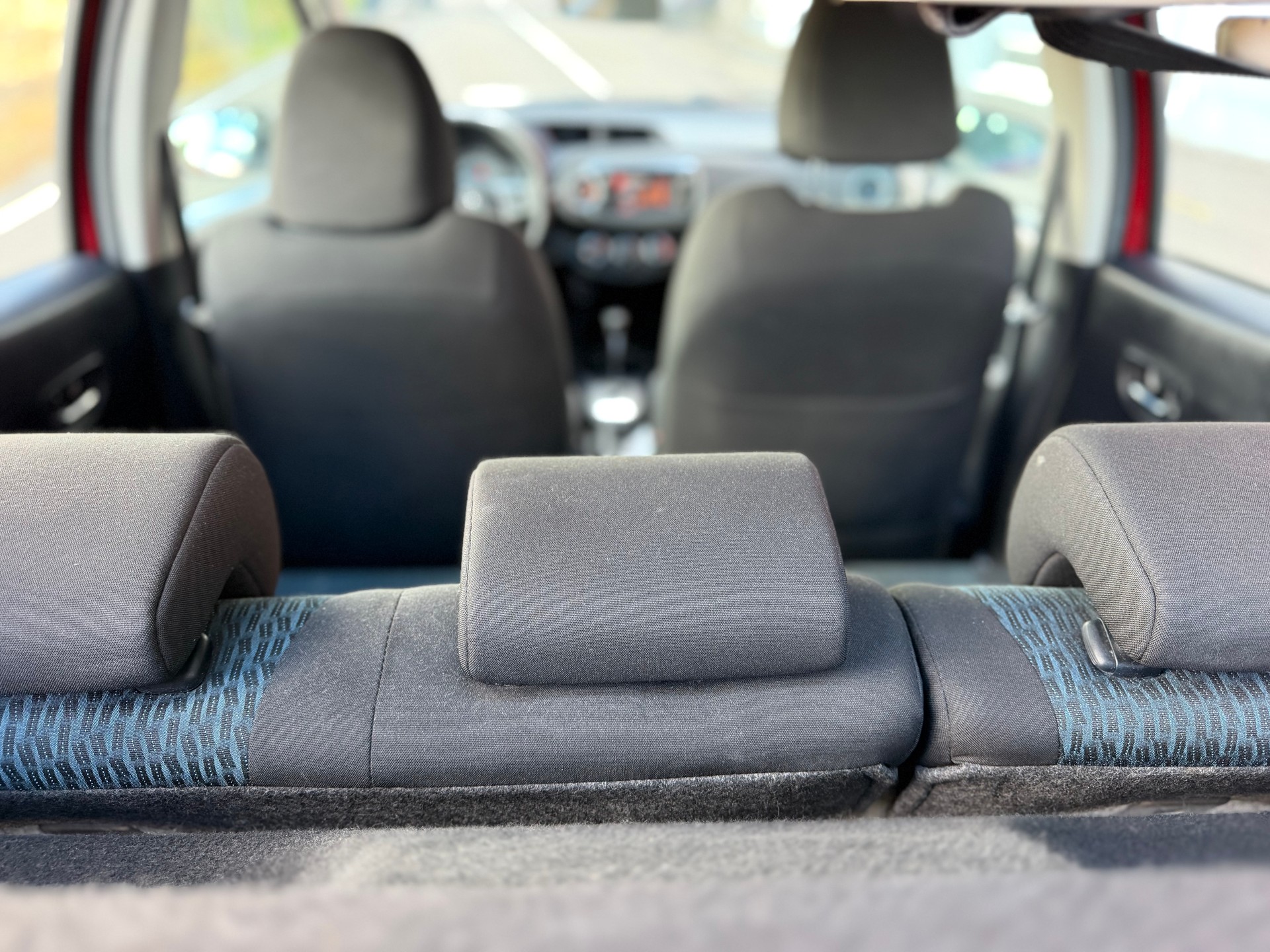 TOYOTA Yaris 1.33 Sol Multidrive-image-9