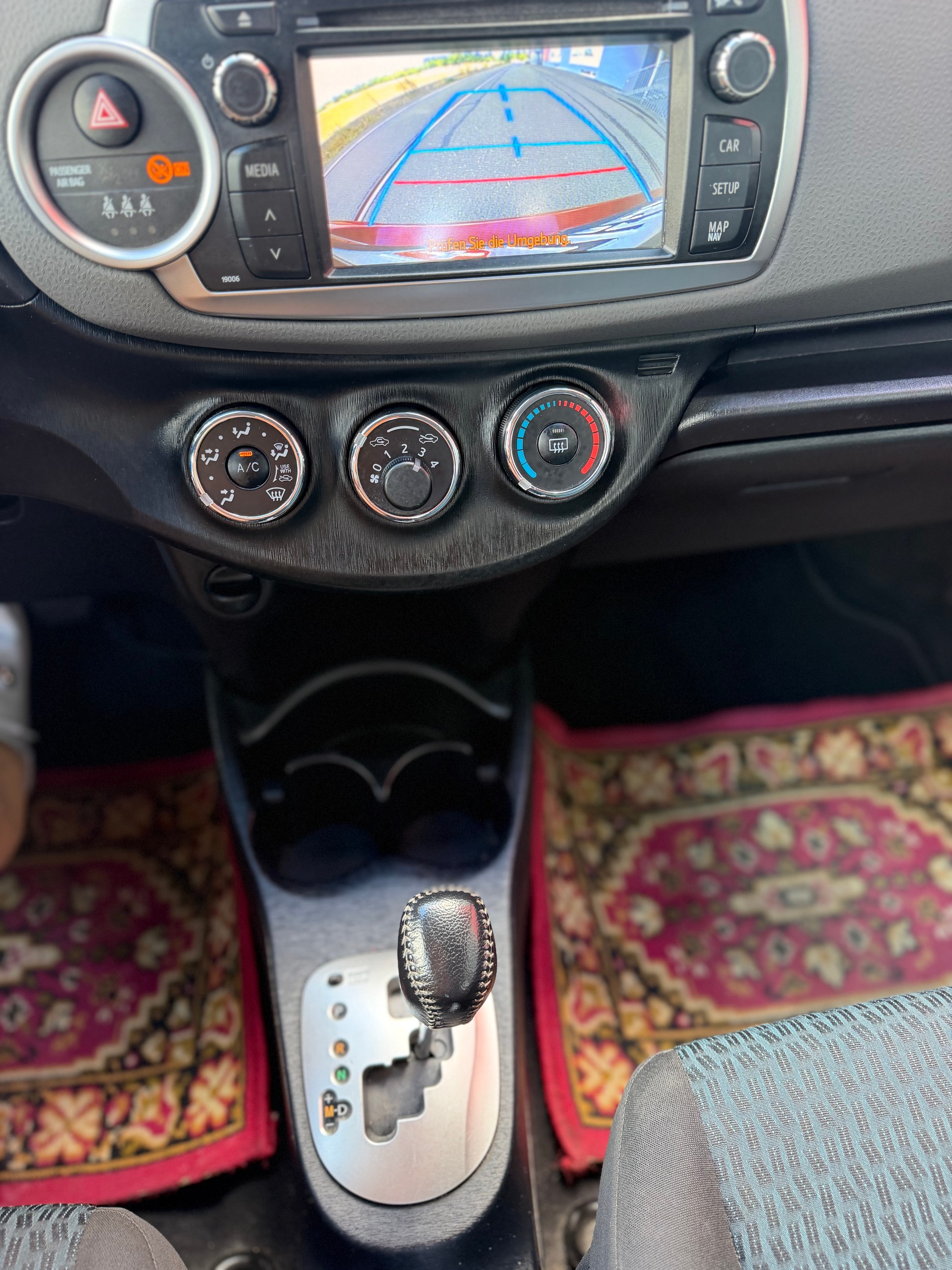 TOYOTA Yaris 1.33 Sol Multidrive-image-18