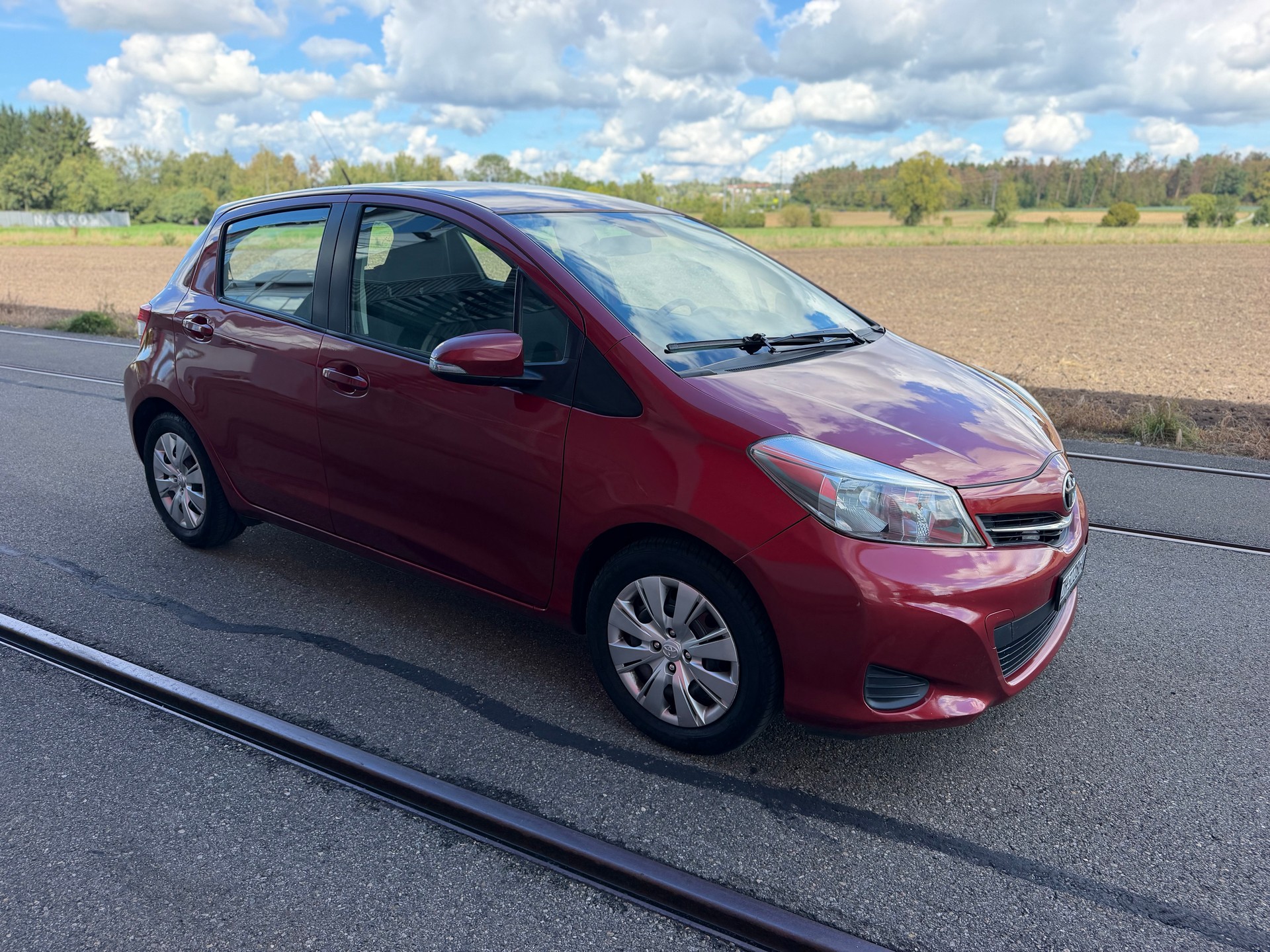 TOYOTA Yaris 1.33 Sol Multidrive-image-2