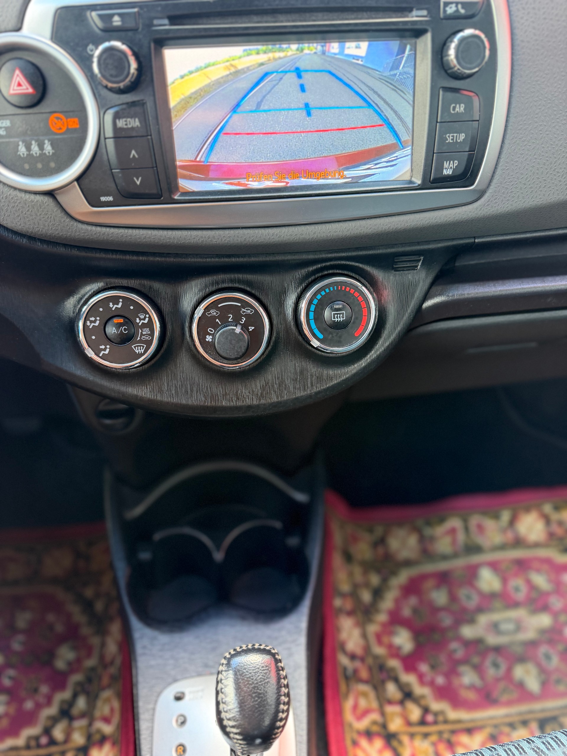 TOYOTA Yaris 1.33 Sol Multidrive-image-17