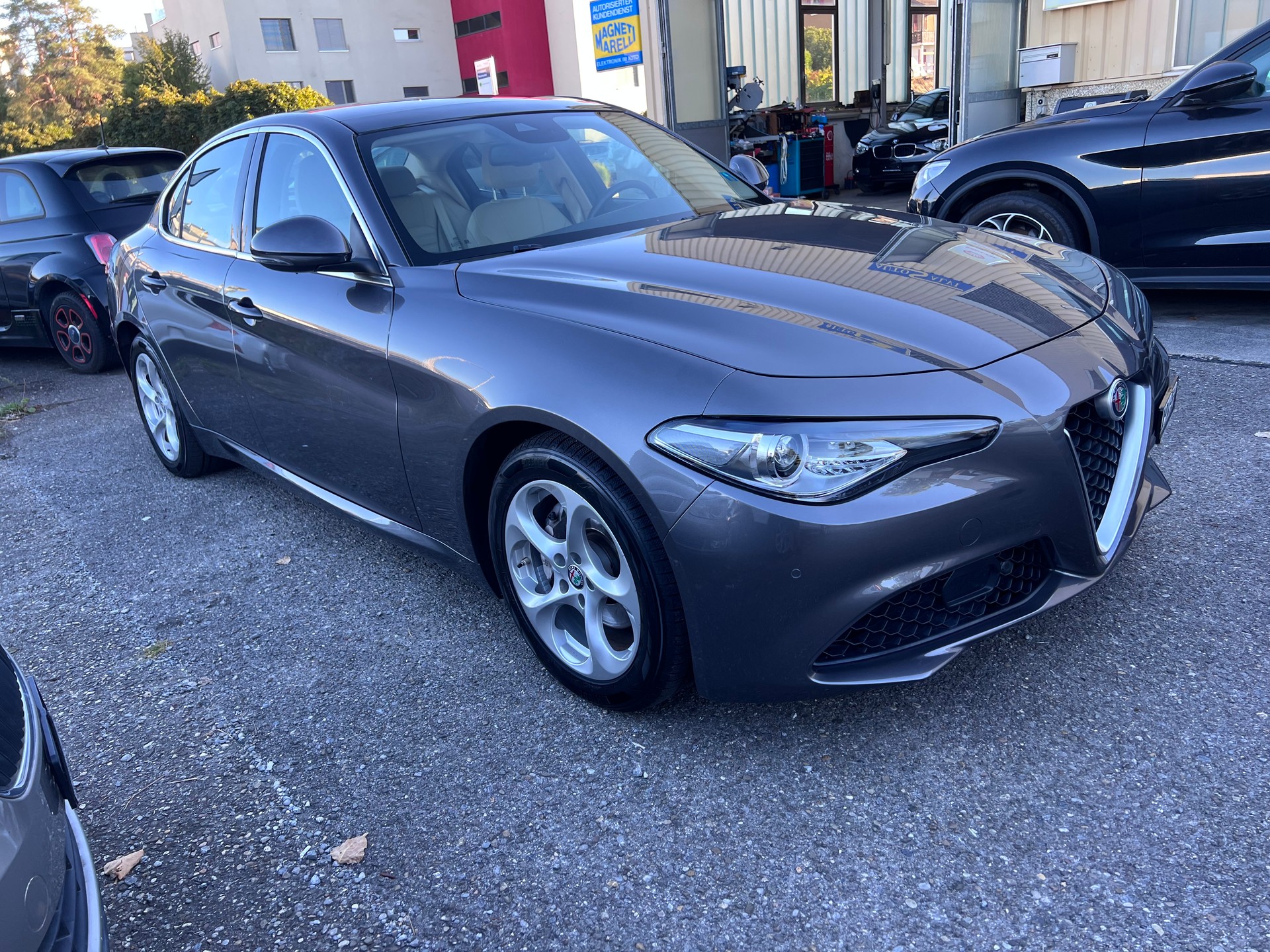 ALFA ROMEO Giulia 2.0 B-Tech Automatic-image-1