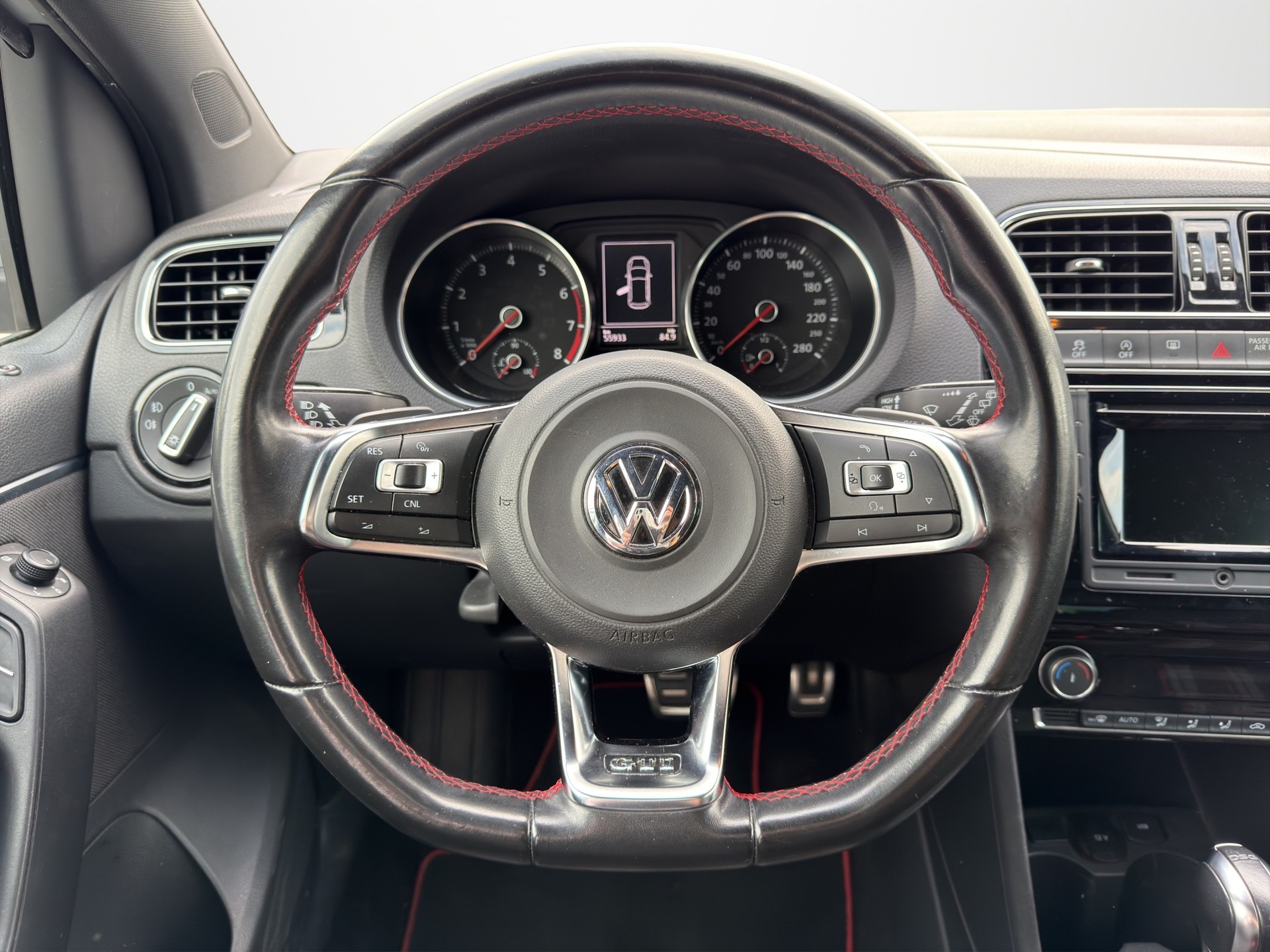 VW Polo 1.8 TSI GTI DSG-image-11
