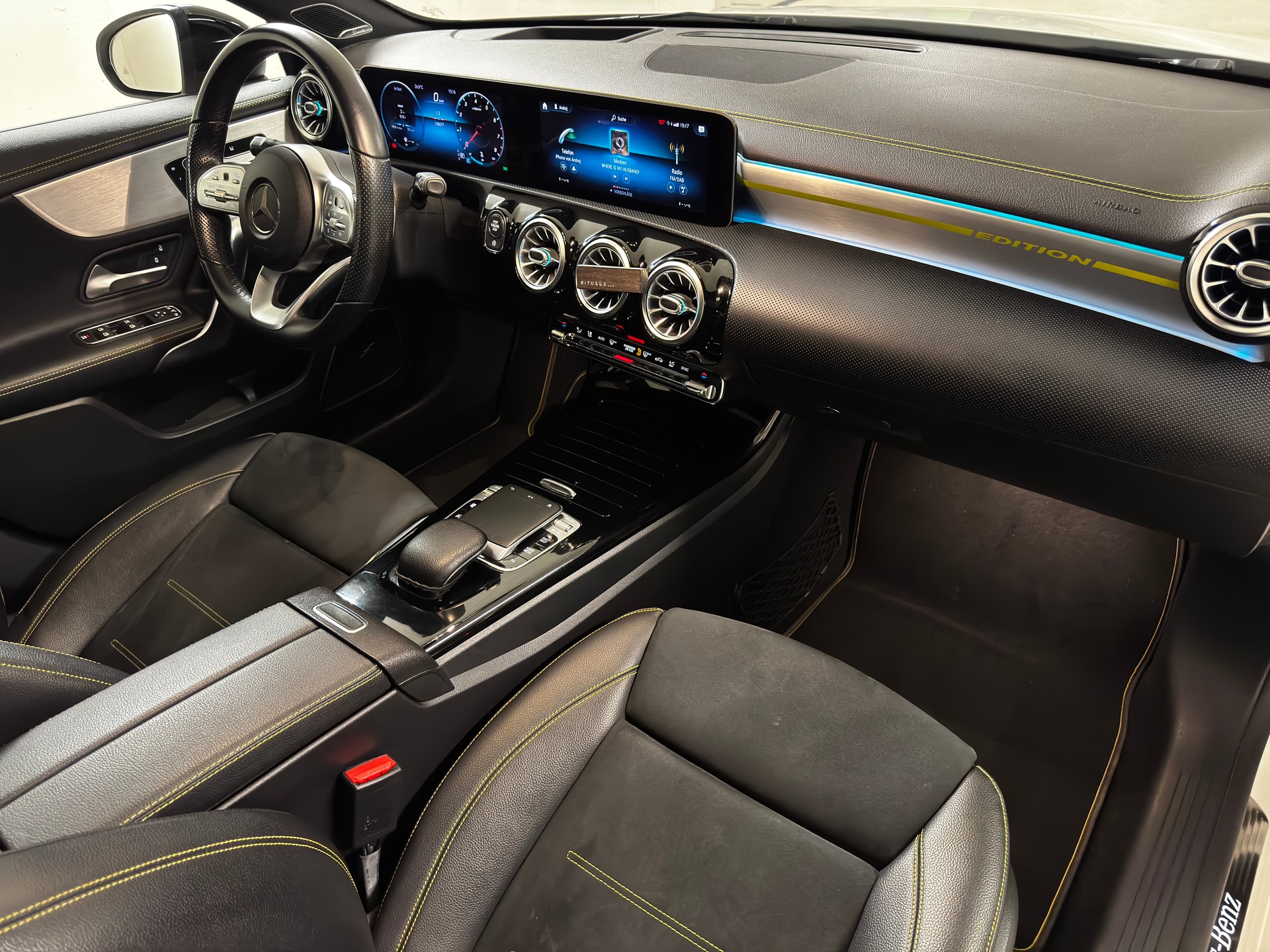 MERCEDES-BENZ A 250 AMG Line-image-3