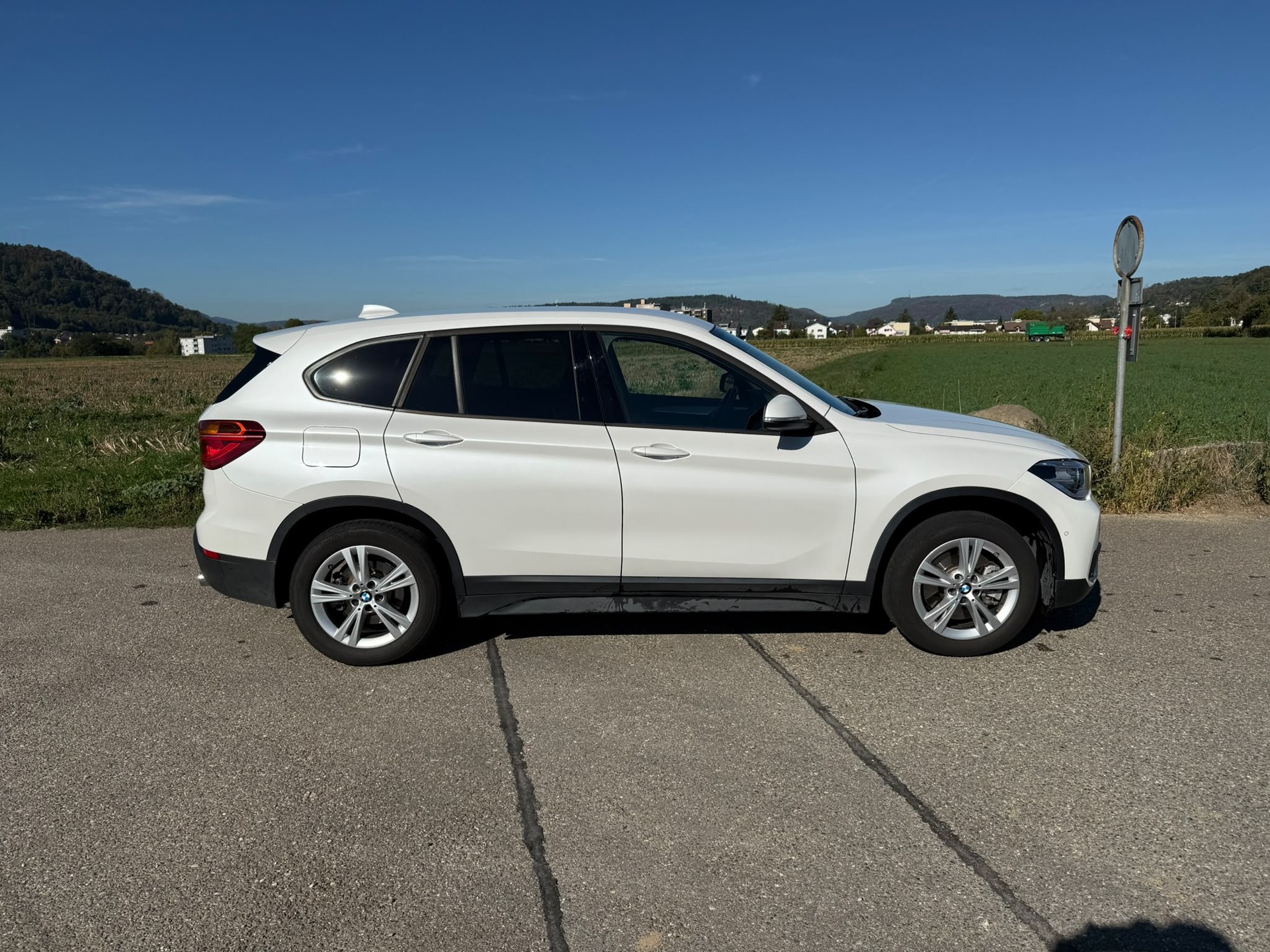BMW X1 xDrive 20i Steptronic-image-5
