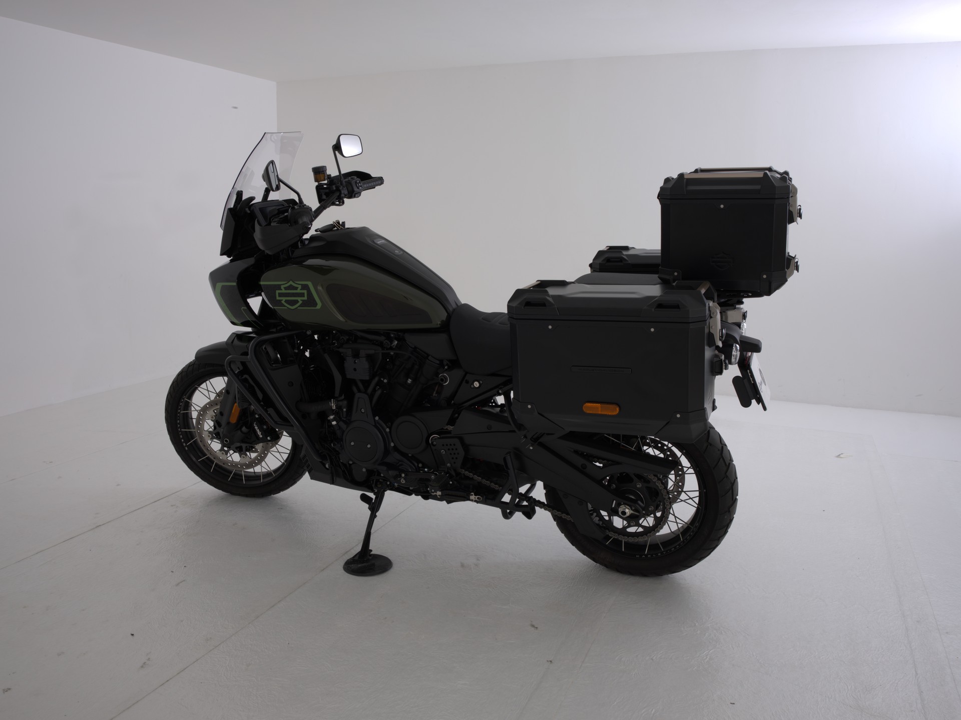 HARLEY-DAVIDSON RA Pan America 1250 L S Limited-showroom-element-3
