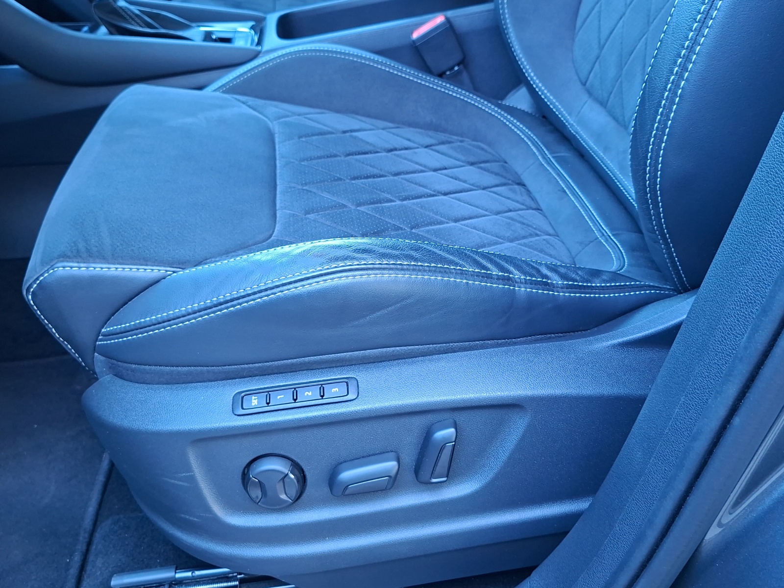 SKODA Kodiaq 2.0 TSI 4x4 SportLine-image-14