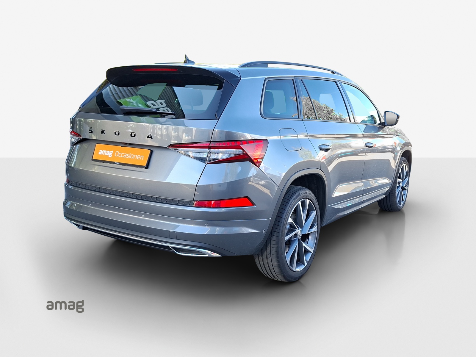 SKODA Kodiaq 2.0 TSI 4x4 SportLine-image-4