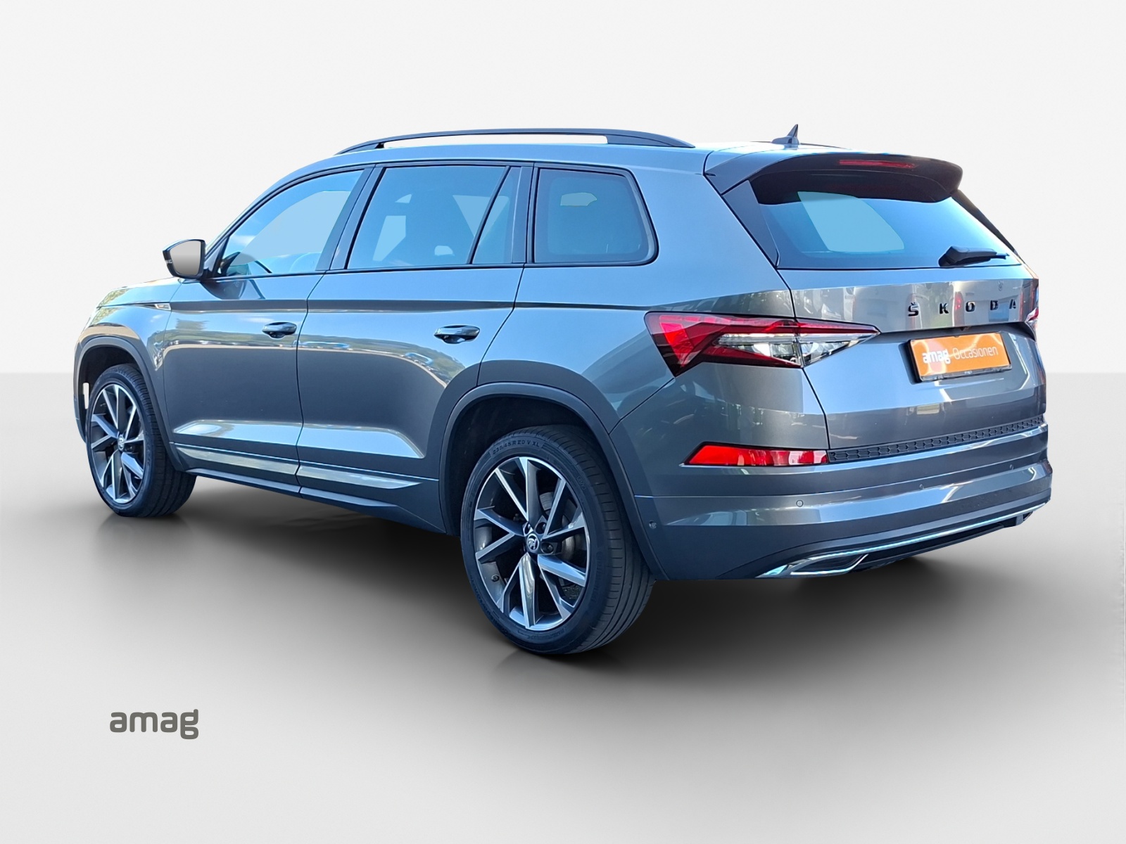 SKODA Kodiaq 2.0 TSI 4x4 SportLine-image-2