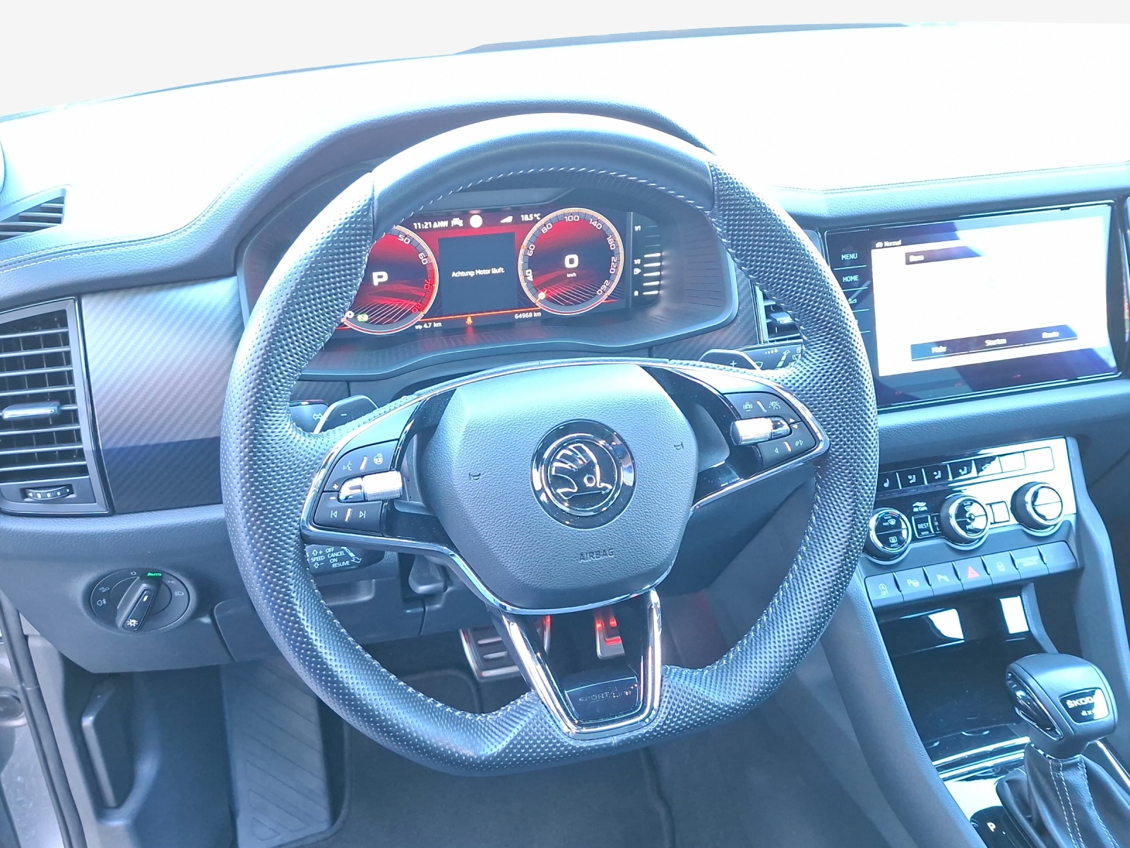 SKODA Kodiaq 2.0 TSI 4x4 SportLine-image-9