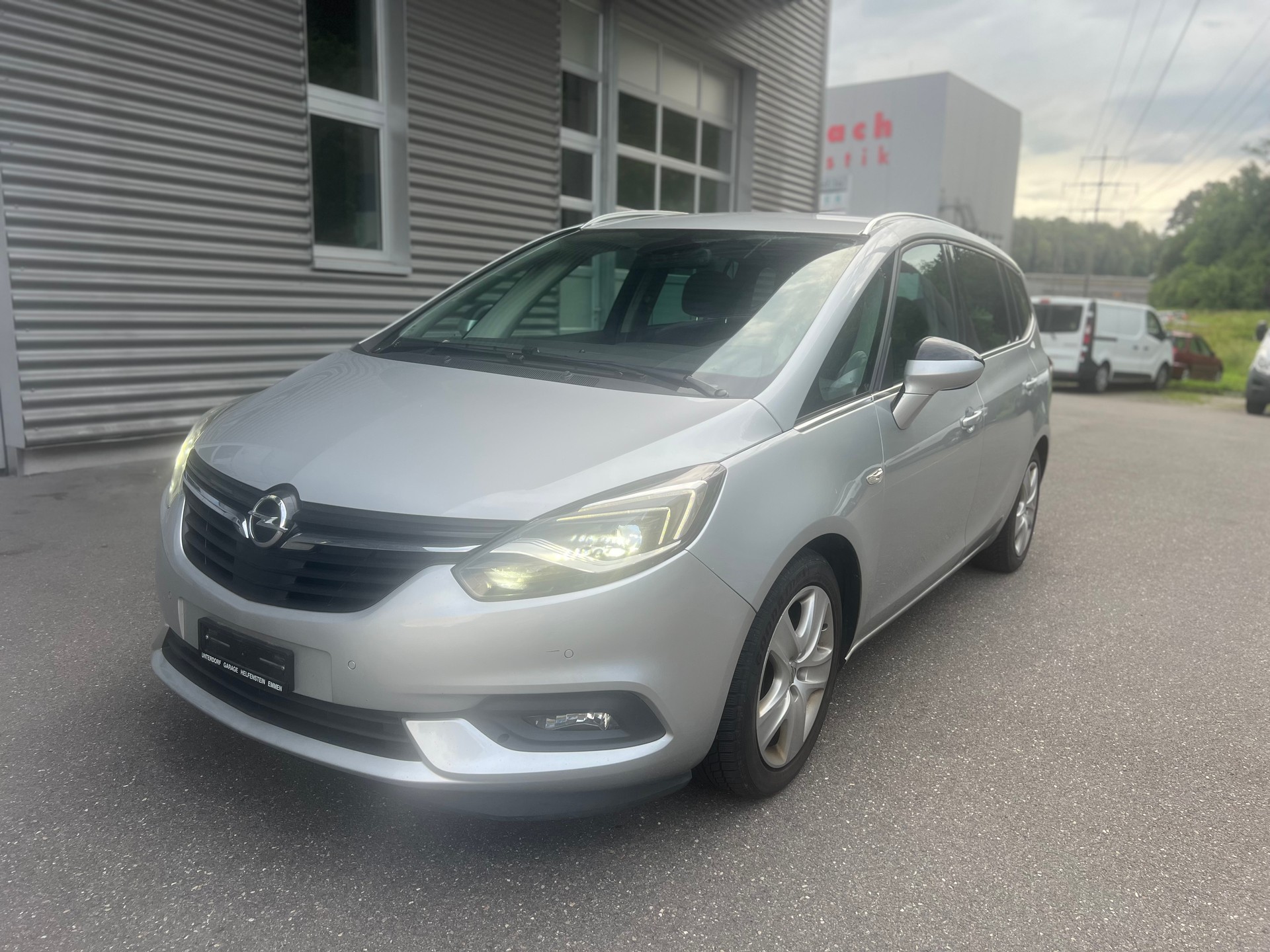 OPEL Zafira 2.0 CDTi Excellence Automatic-image-0