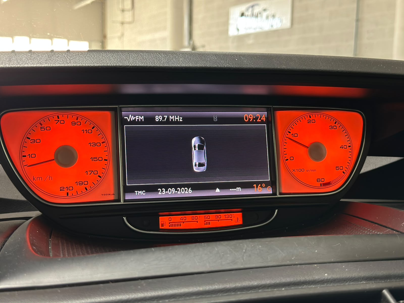 PEUGEOT 807 2.0 16V HDi Family+ Tiptronic-image-14