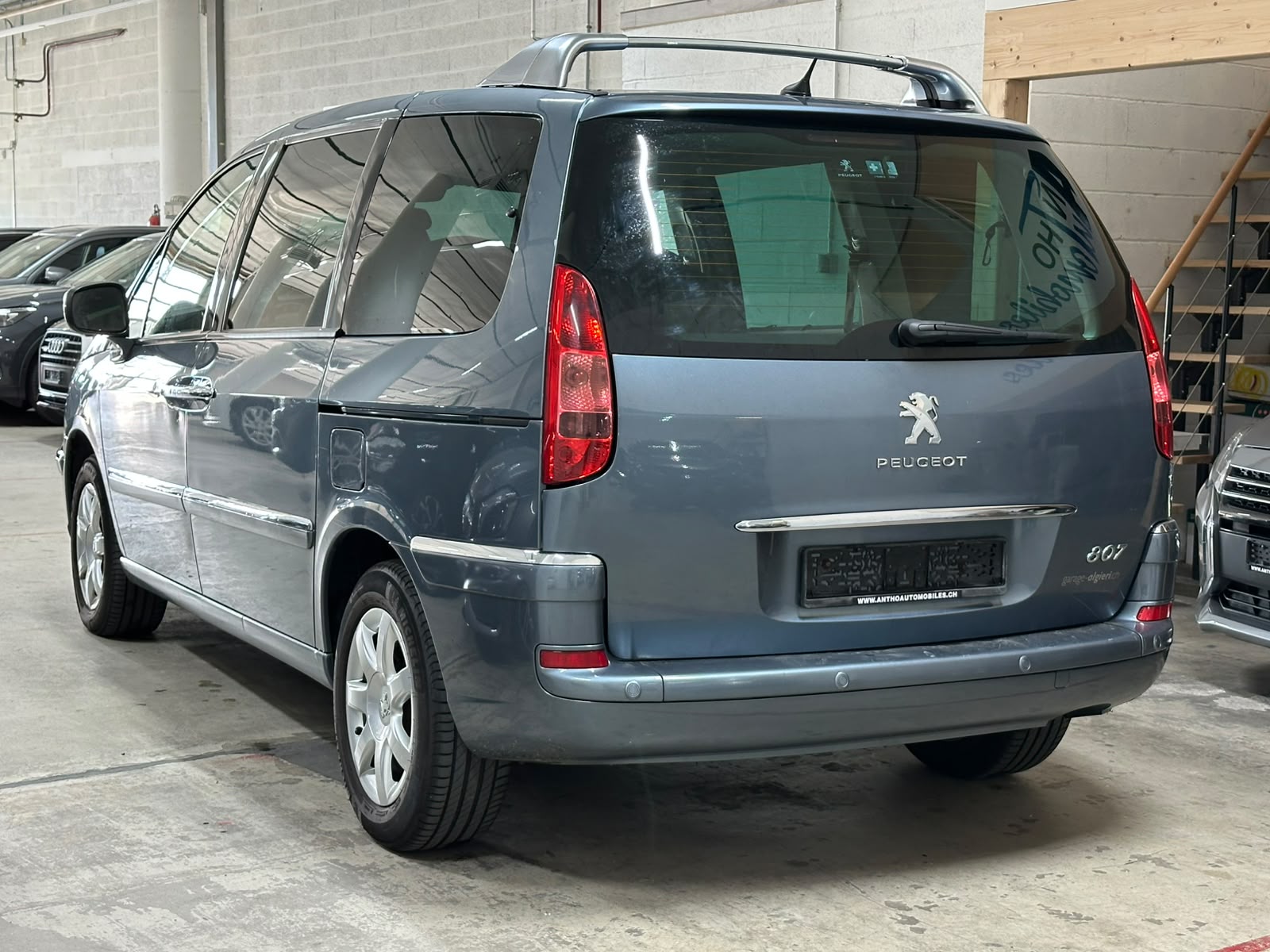 PEUGEOT 807 2.0 16V HDi Family+ Tiptronic-image-3
