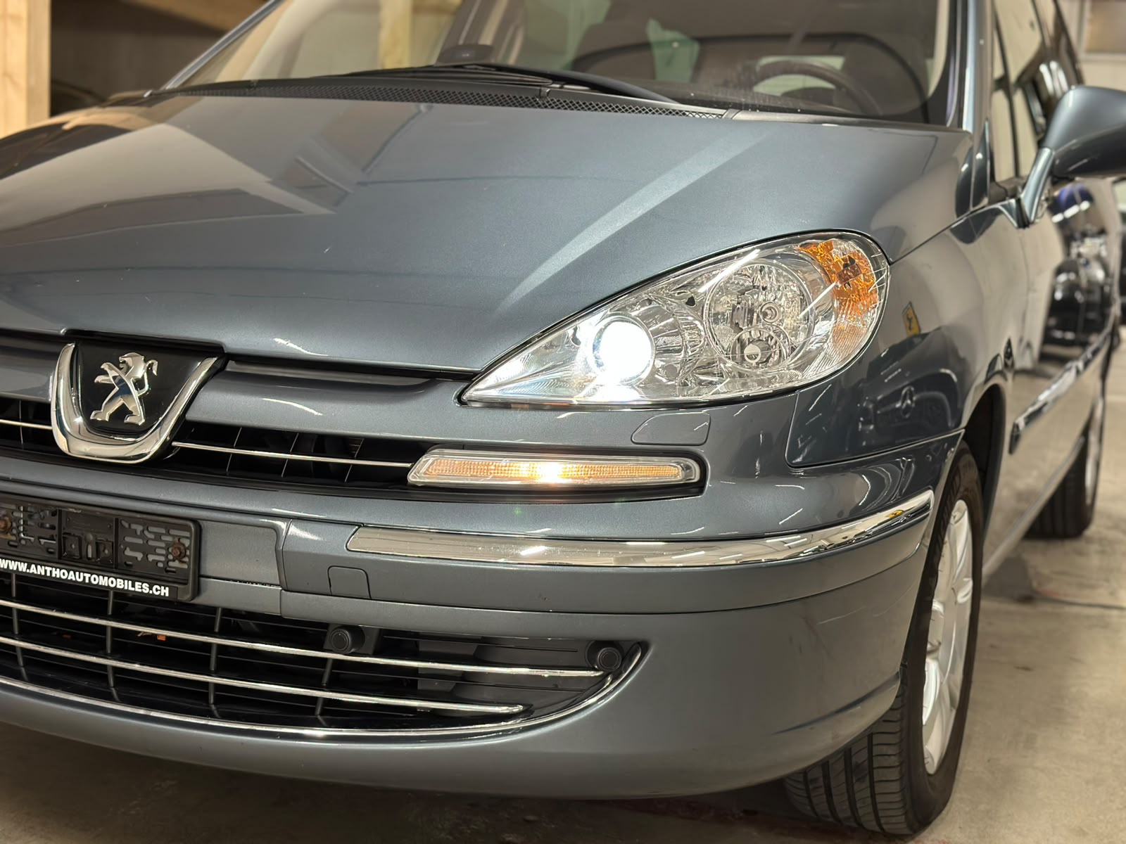 PEUGEOT 807 2.0 16V HDi Family+ Tiptronic-image-6