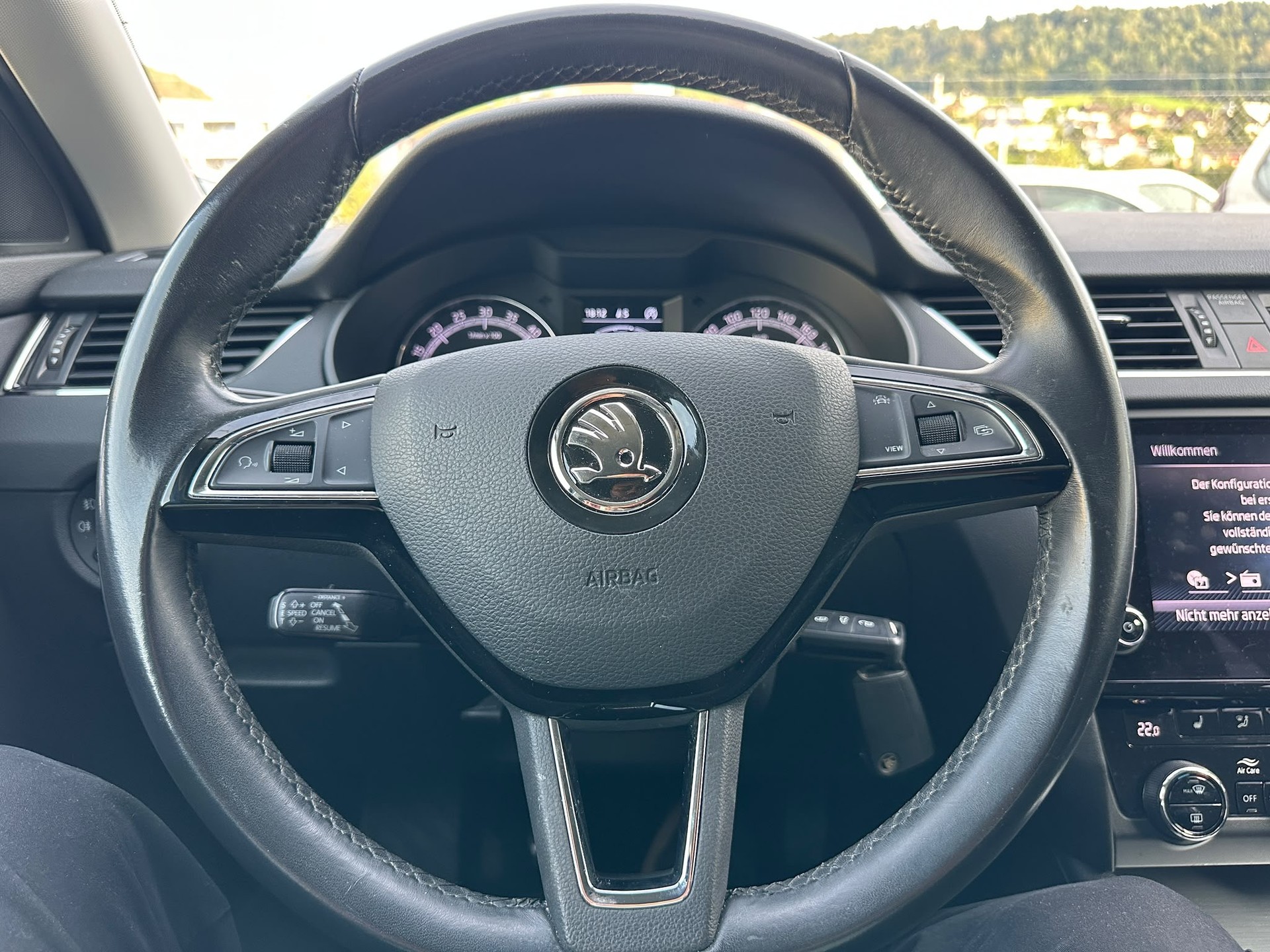 SKODA Octavia Combi 1.6 TDI Clever 4x4-image-10
