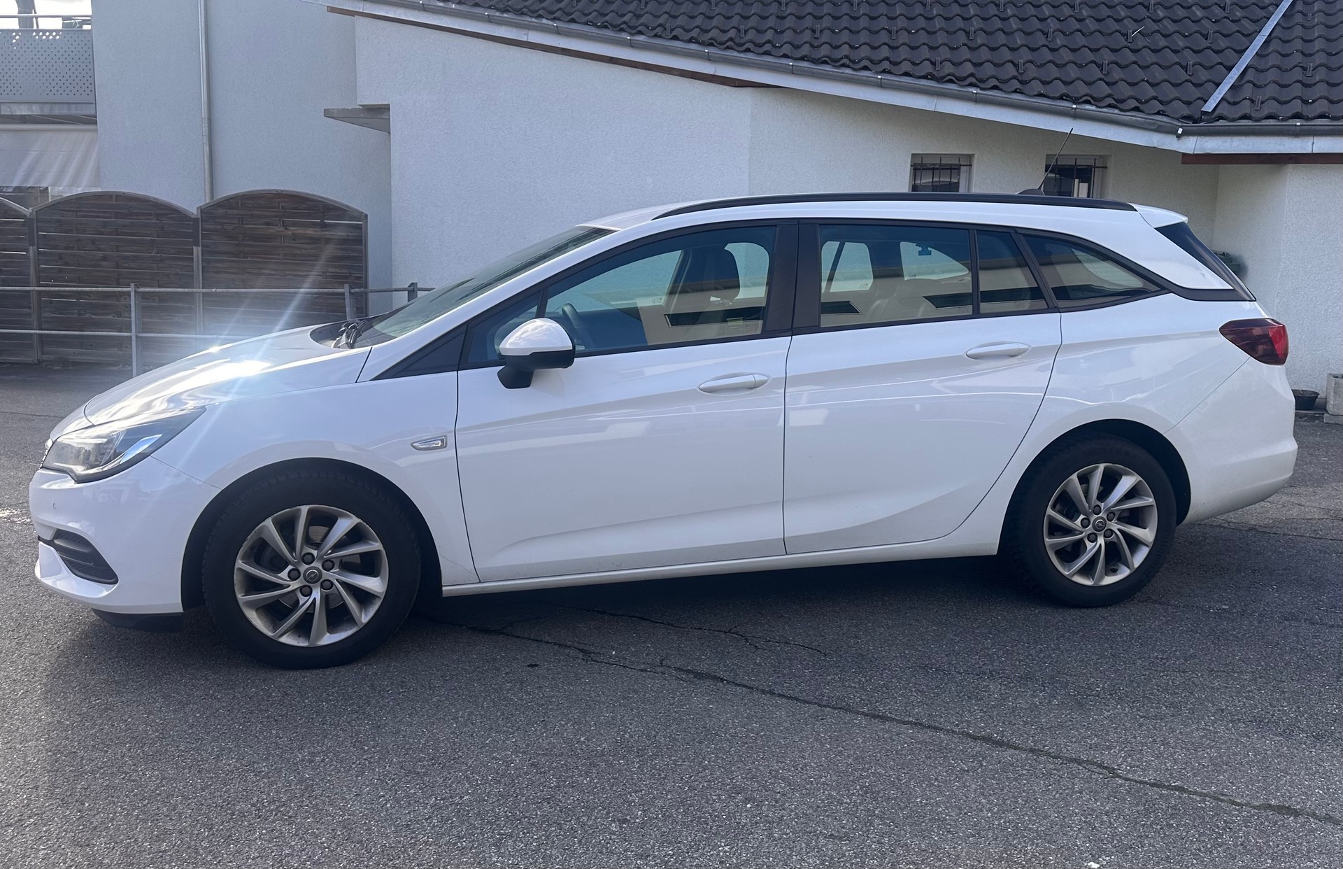 OPEL ASTRA-image-1
