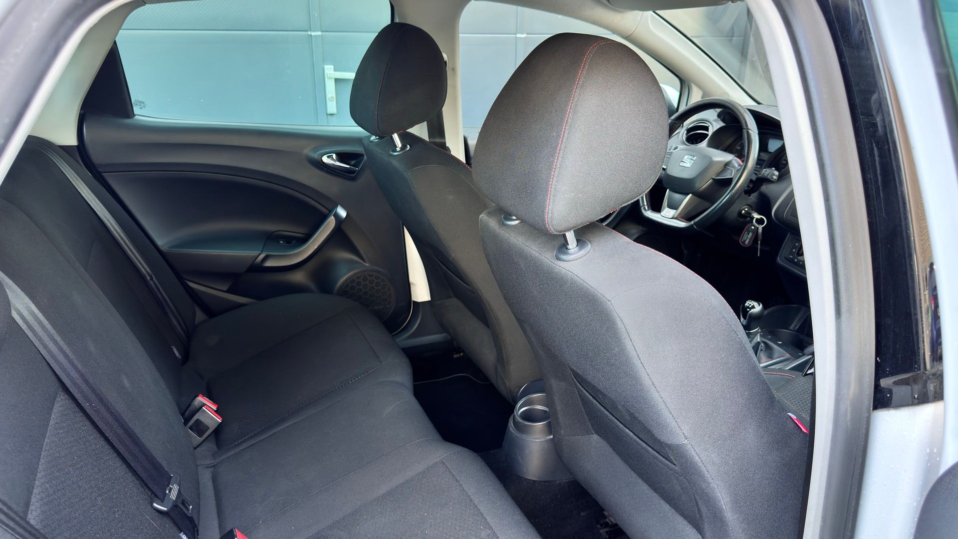 SEAT Ibiza ST 1.4 TSI FR Viva-image-7