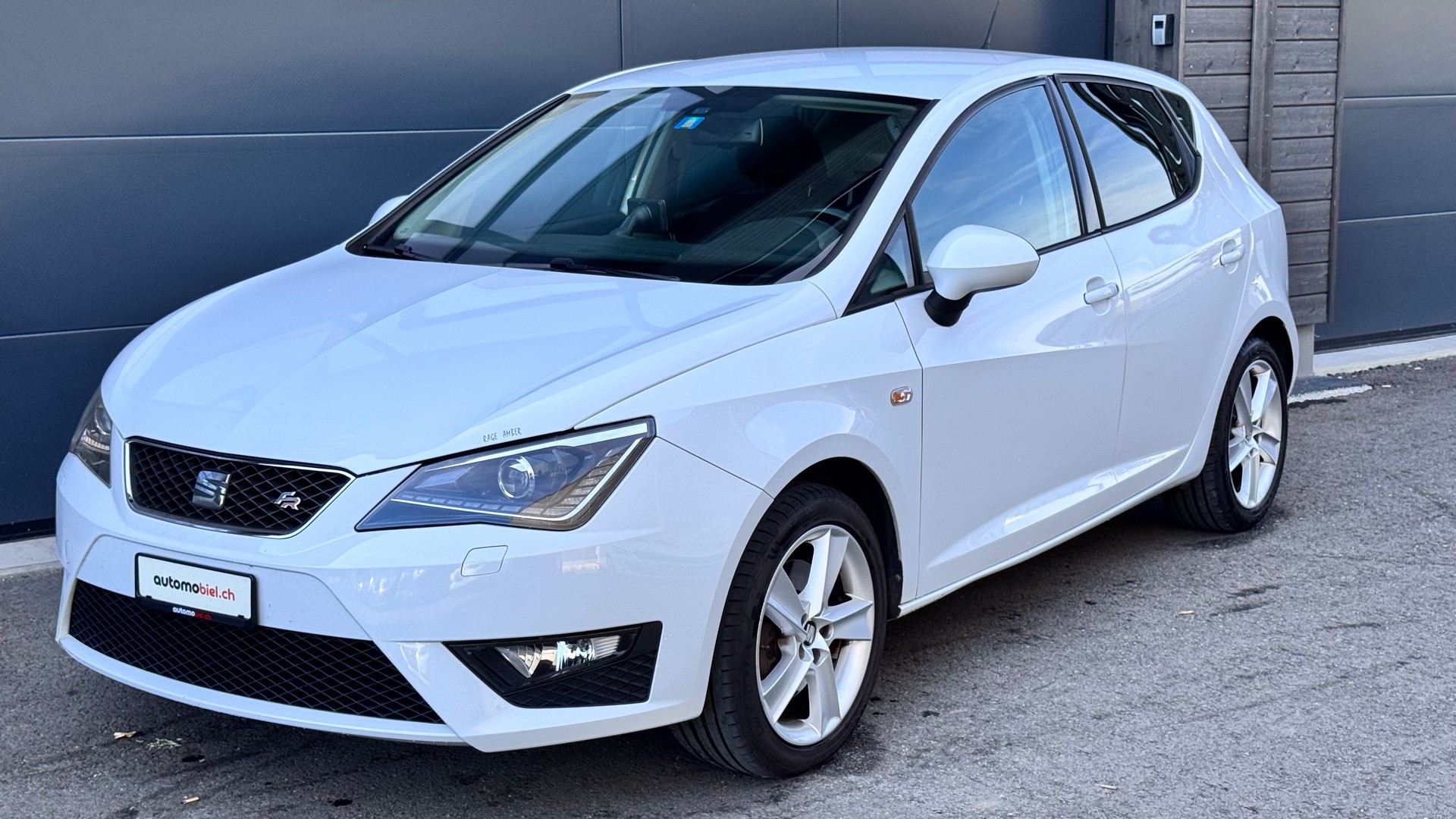 SEAT Ibiza ST 1.4 TSI FR Viva-image-0