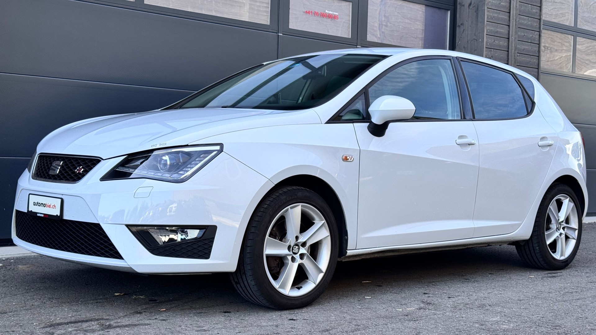SEAT Ibiza ST 1.4 TSI FR Viva-image-2