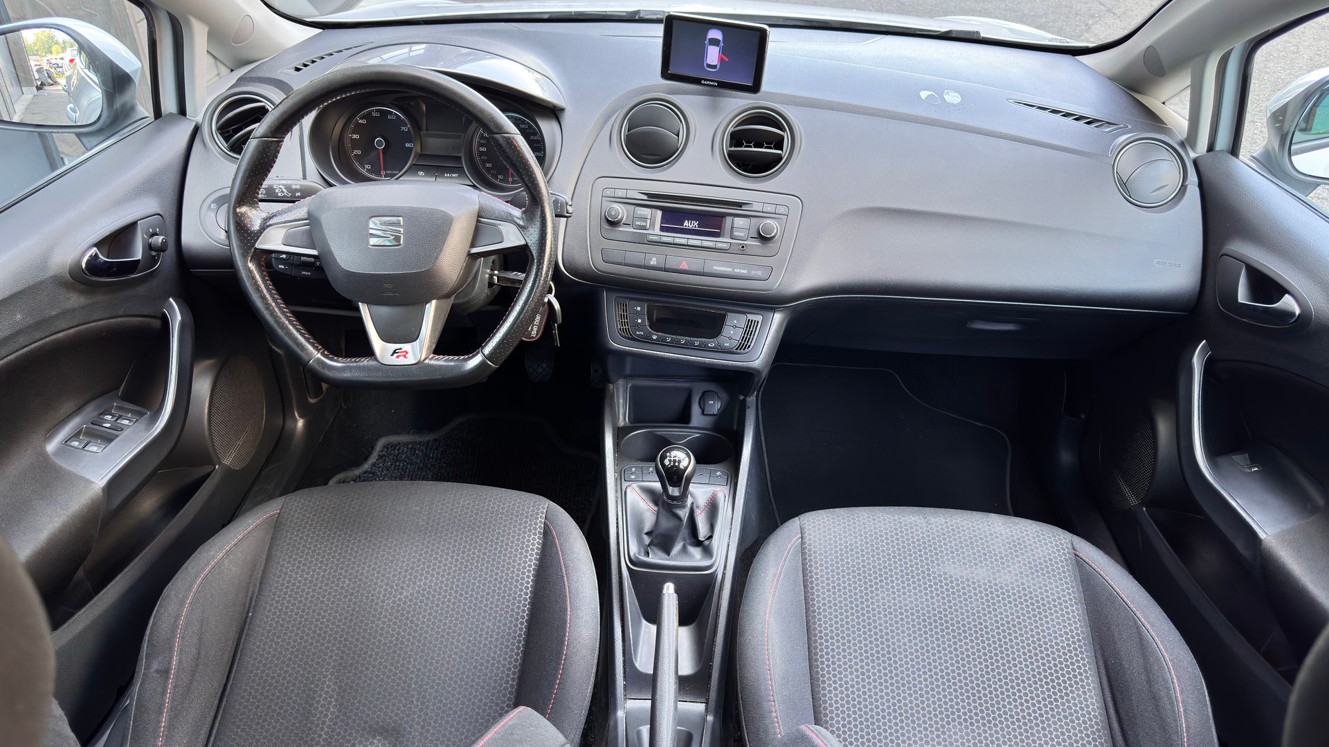 SEAT Ibiza ST 1.4 TSI FR Viva-image-6