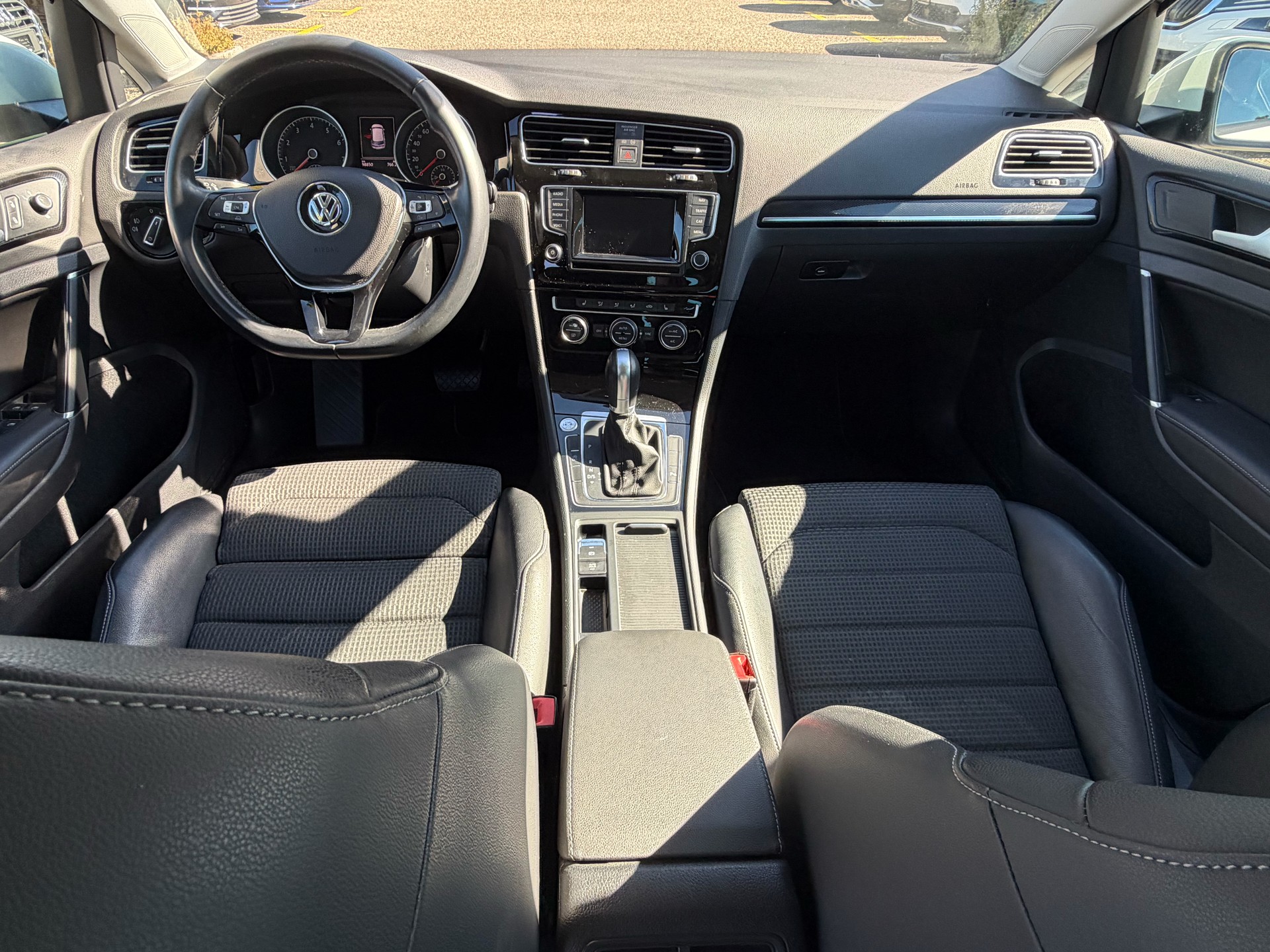 VW Golf 1.4 TSI Highline DSG-image-10