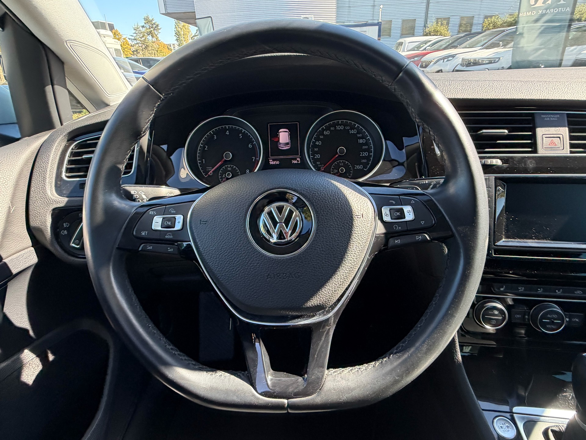 VW Golf 1.4 TSI Highline DSG-image-11