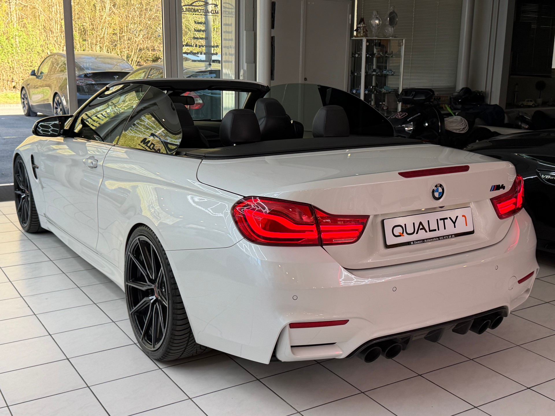 BMW M4 Competition Cabrio-image-7