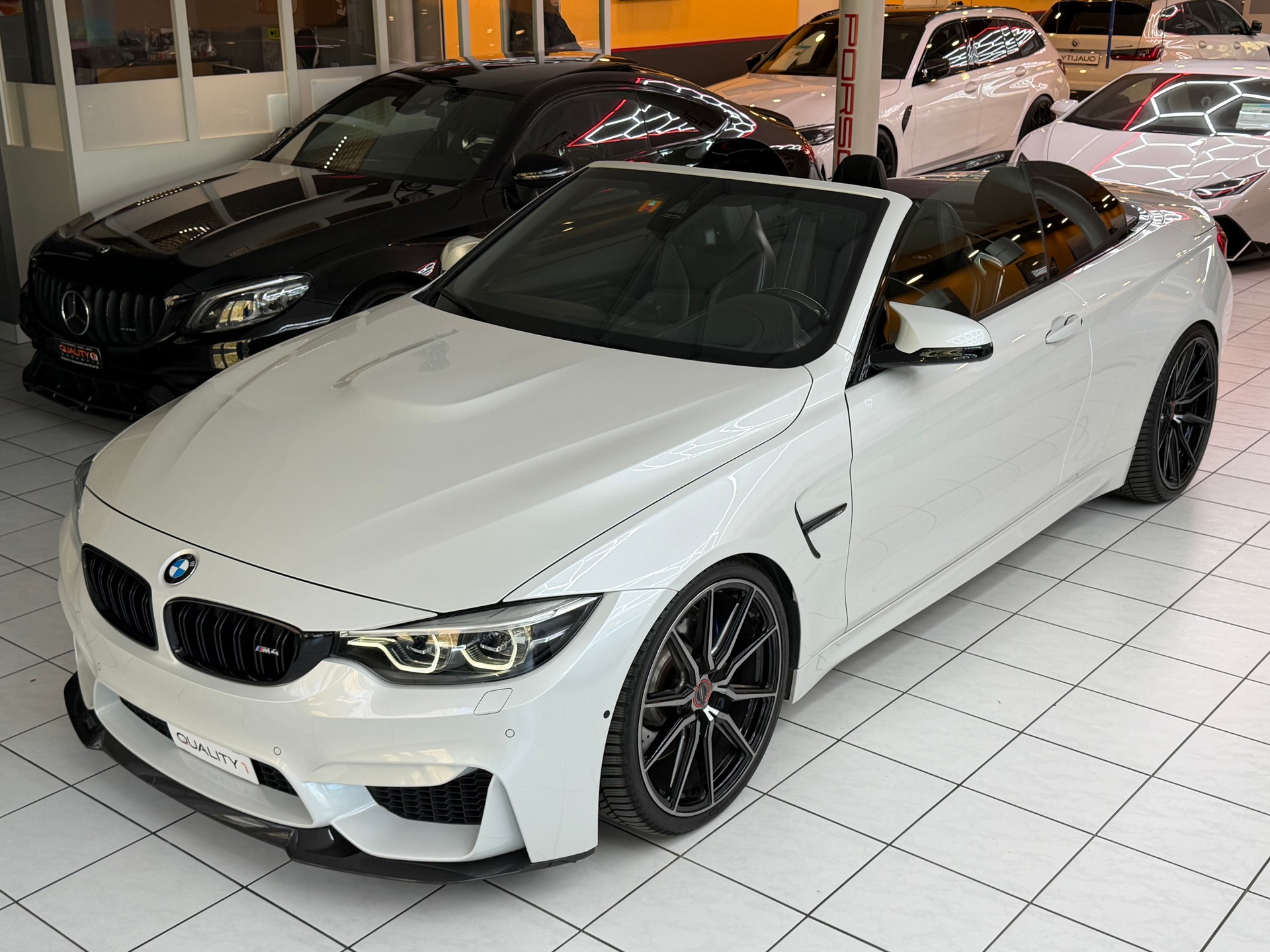 BMW M4 Competition Cabrio-image-5