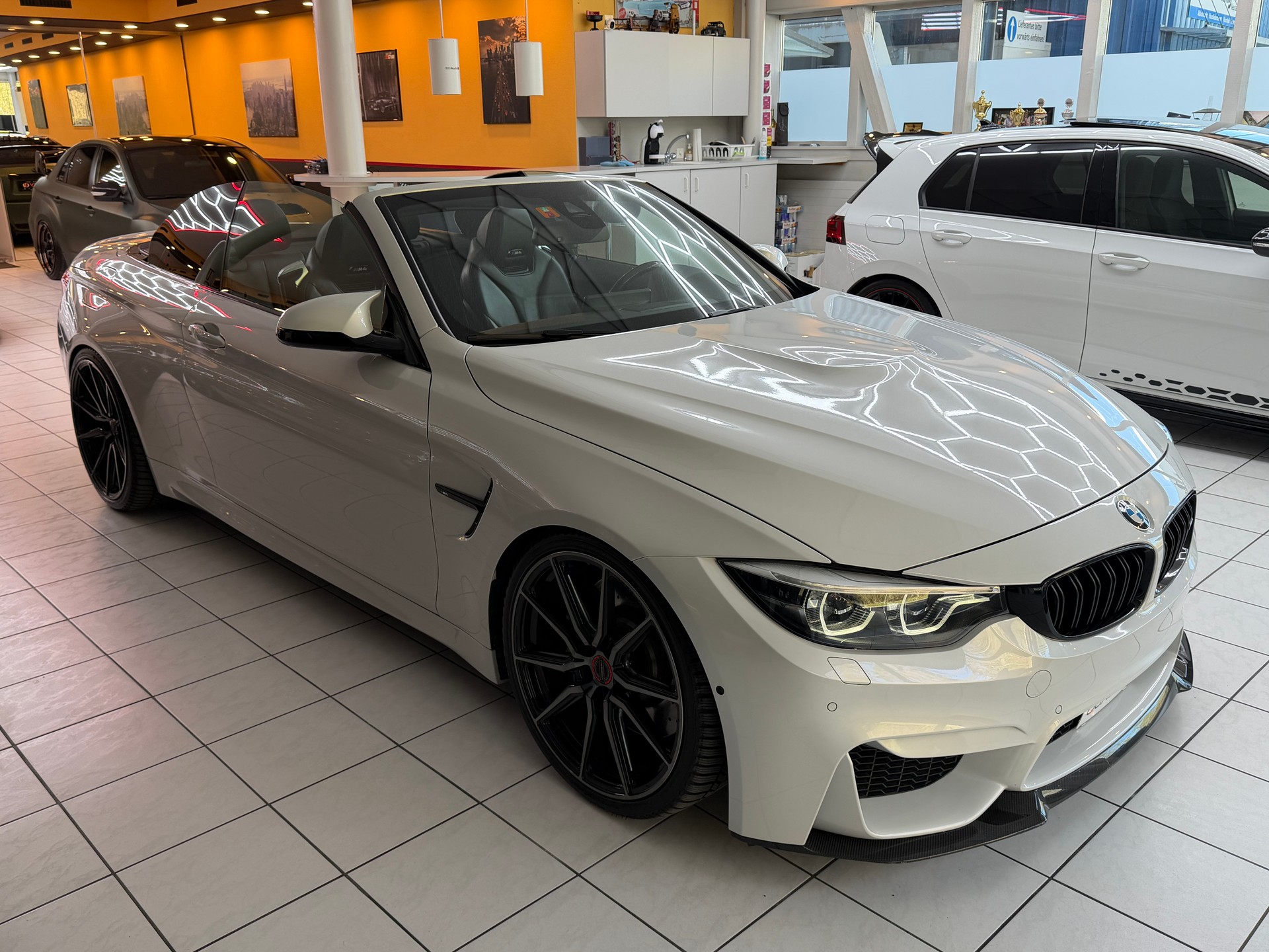 BMW M4 Competition Cabrio-image-1