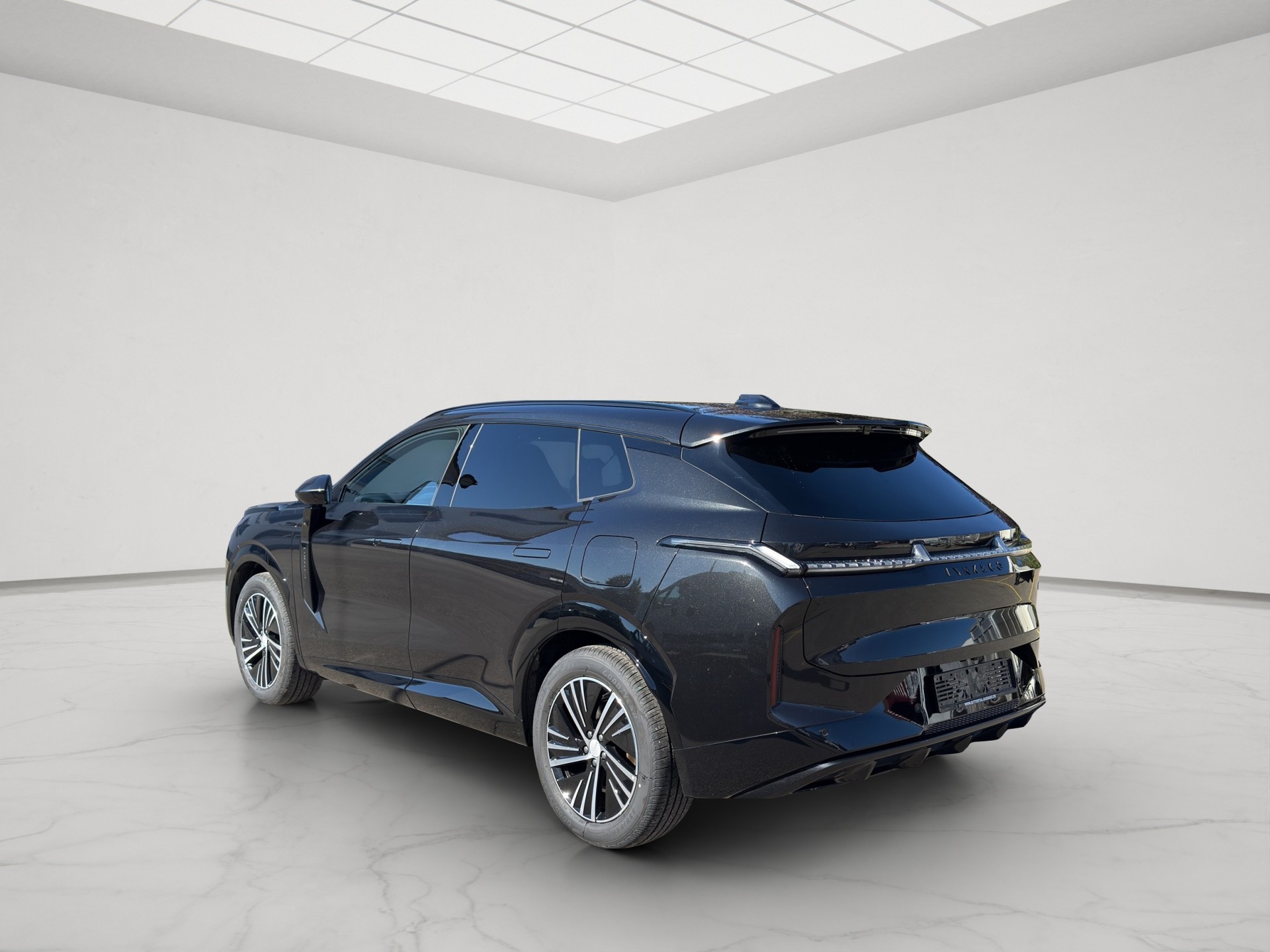 LYNK & CO 08 1.5 PHEV Core-image-3