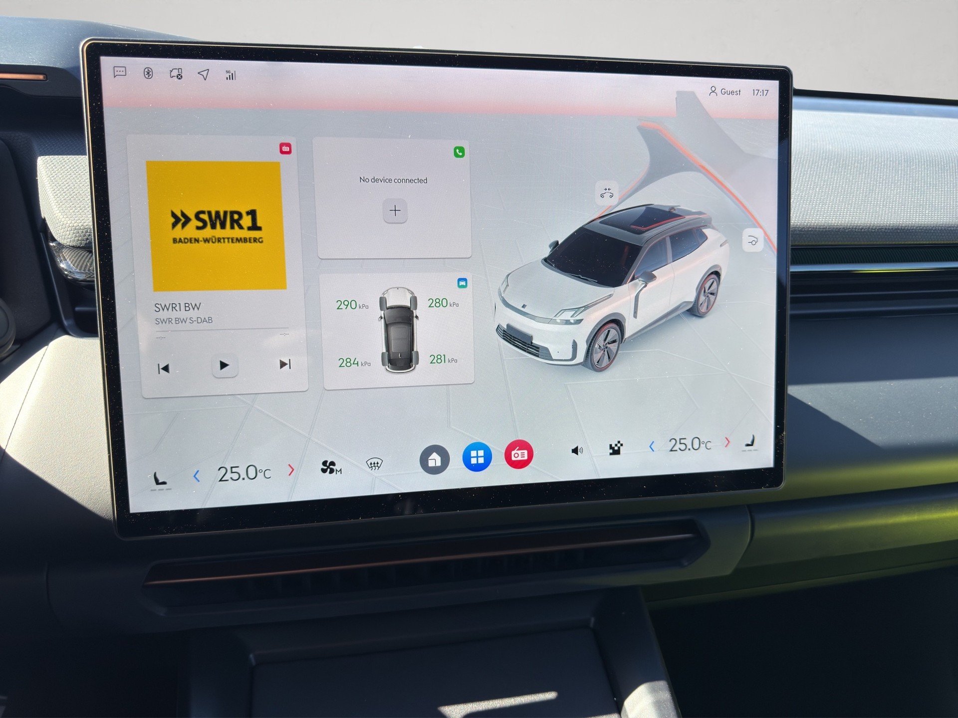 LYNK & CO 08 1.5 PHEV Core-image-16