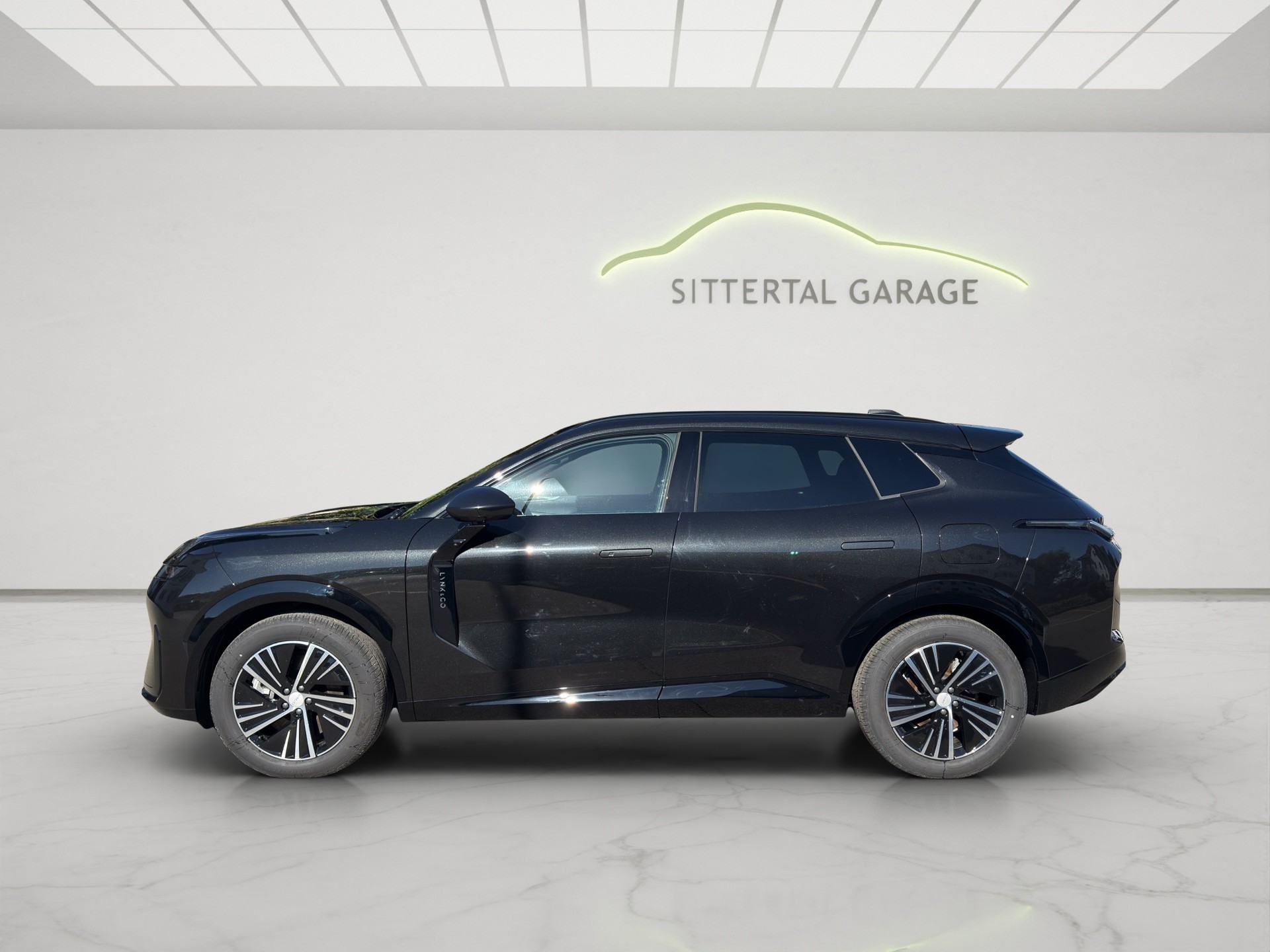 LYNK & CO 08 1.5 PHEV Core-image-4