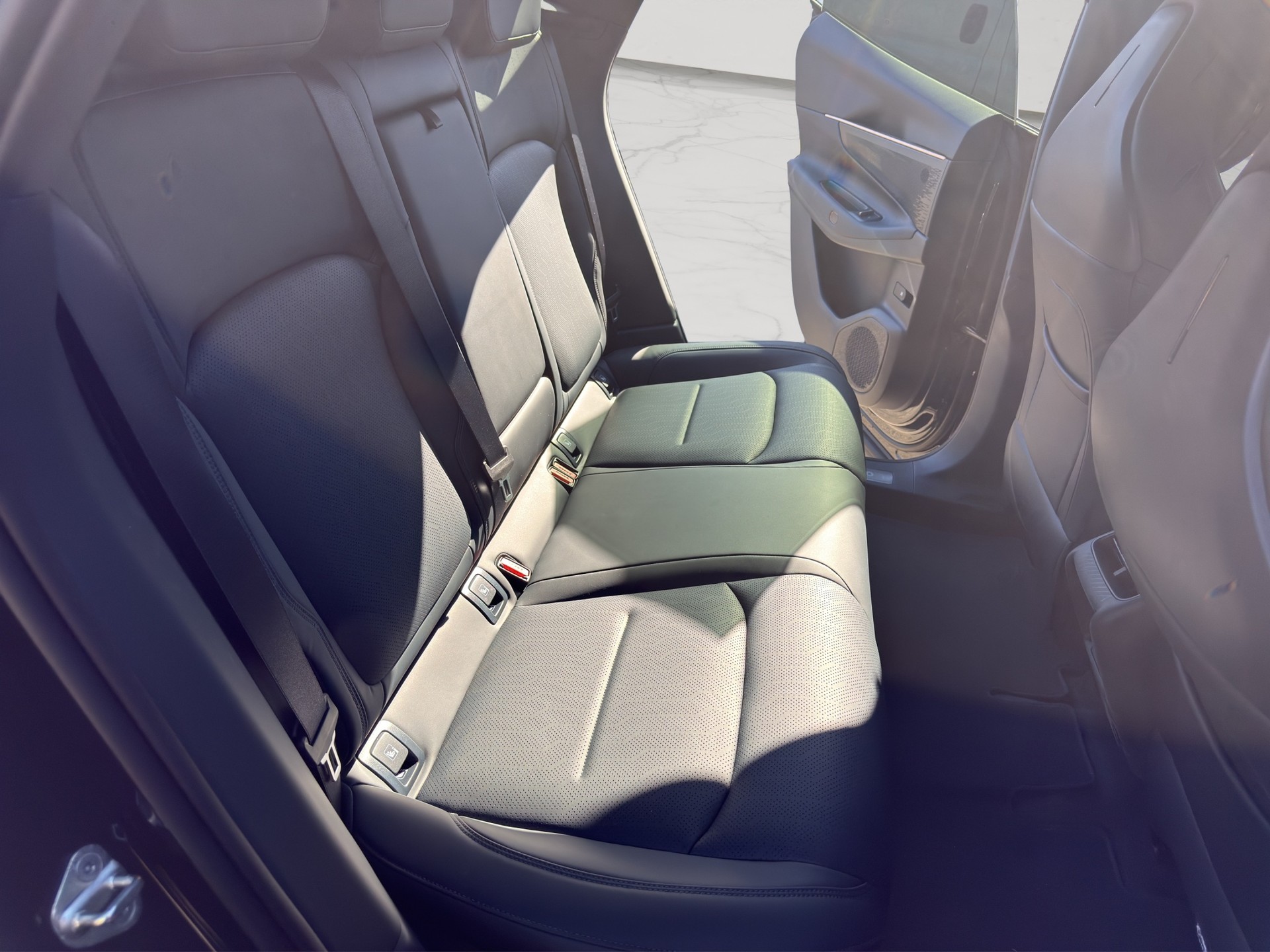 LYNK & CO 08 1.5 PHEV Core-image-10