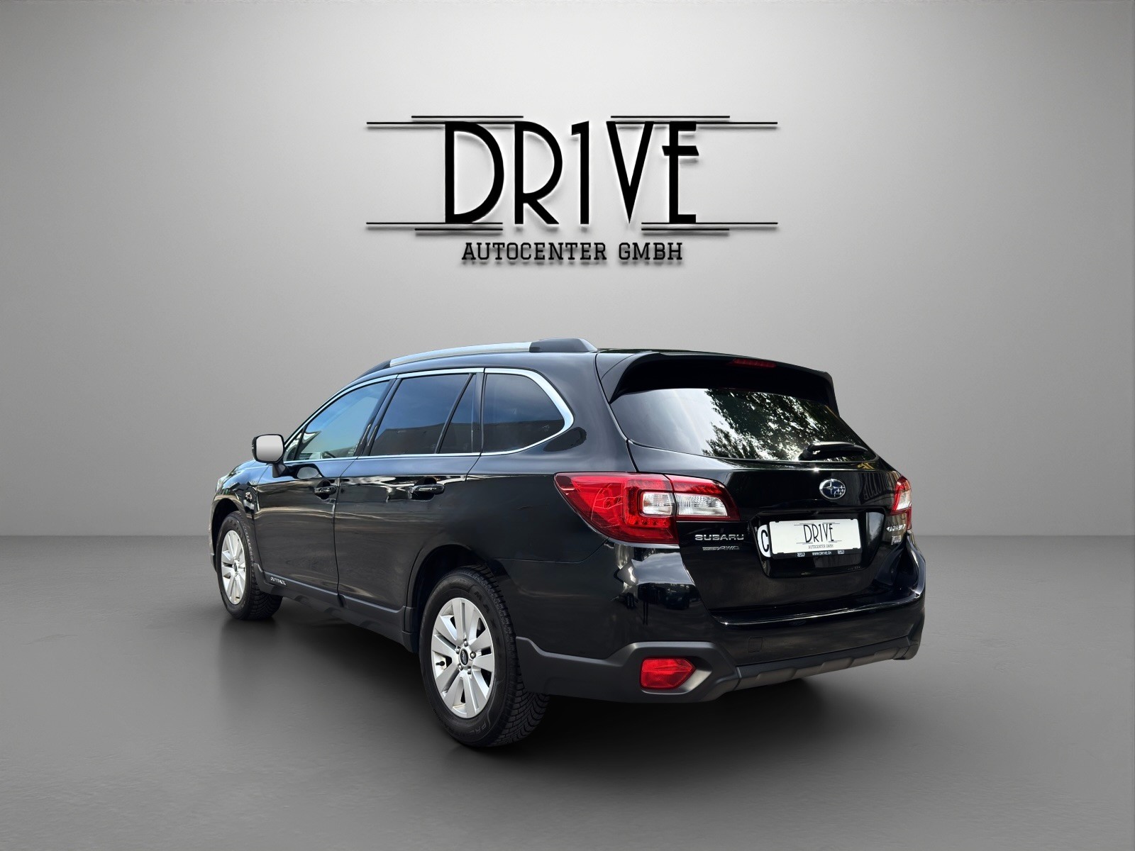 SUBARU Outback 2.0D Swiss AWD Lineartronic *Rückfahrkamera + Sitzheizung*-image-6