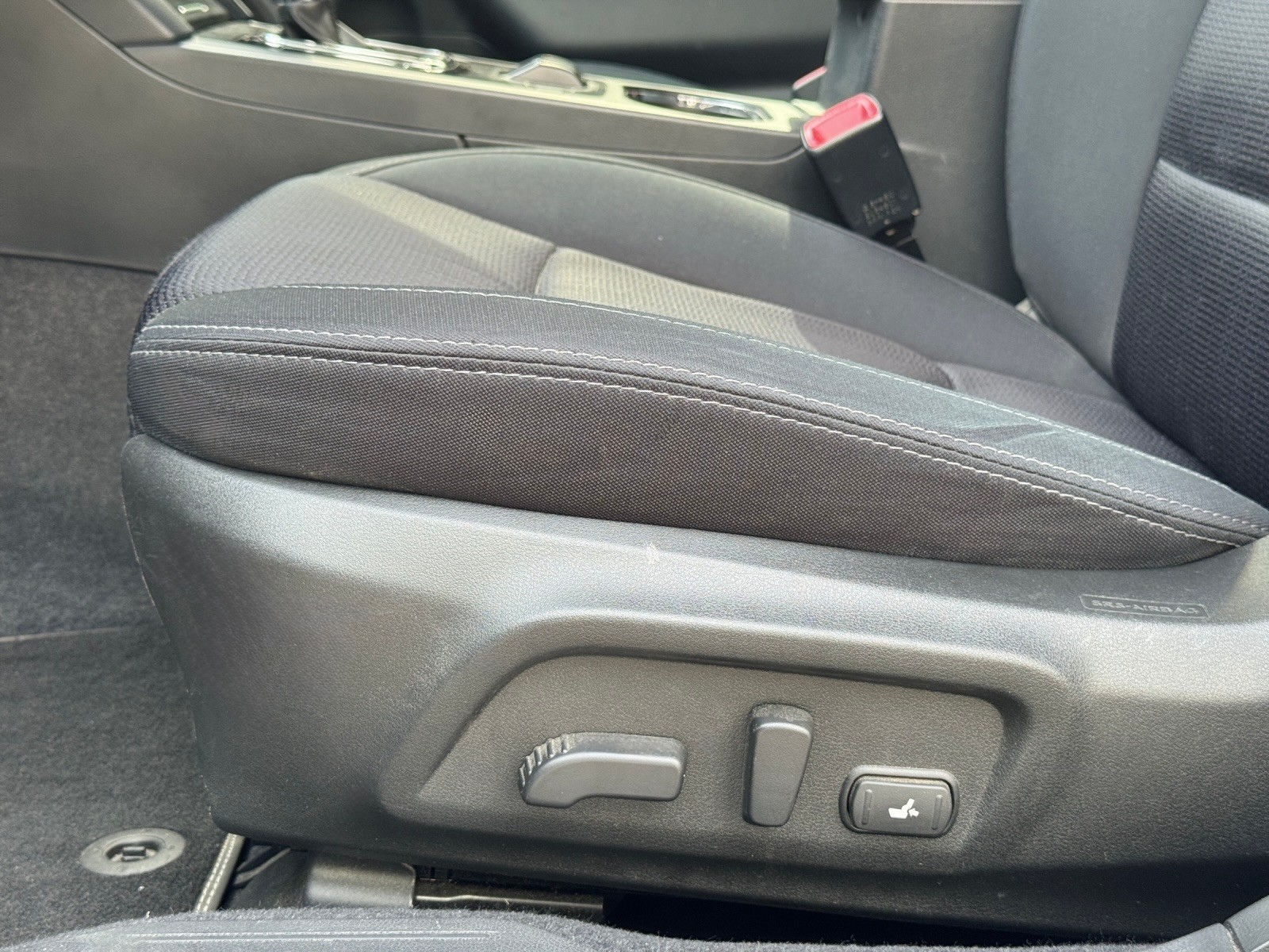 SUBARU Outback 2.0D Swiss AWD Lineartronic *Rückfahrkamera + Sitzheizung*-image-20