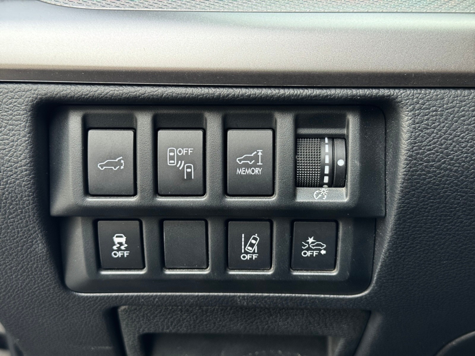 SUBARU Outback 2.0D Swiss AWD Lineartronic *Rückfahrkamera + Sitzheizung*-image-21