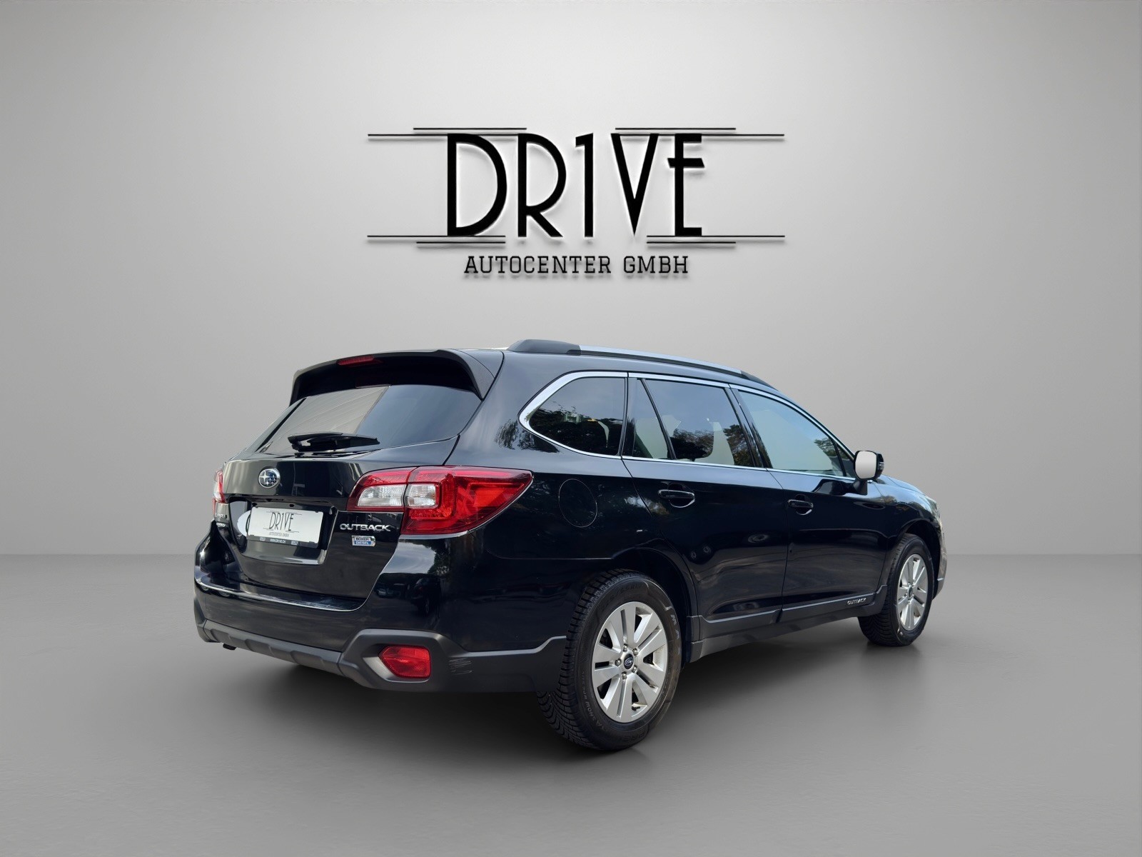 SUBARU Outback 2.0D Swiss AWD Lineartronic *Rückfahrkamera + Sitzheizung*-image-4
