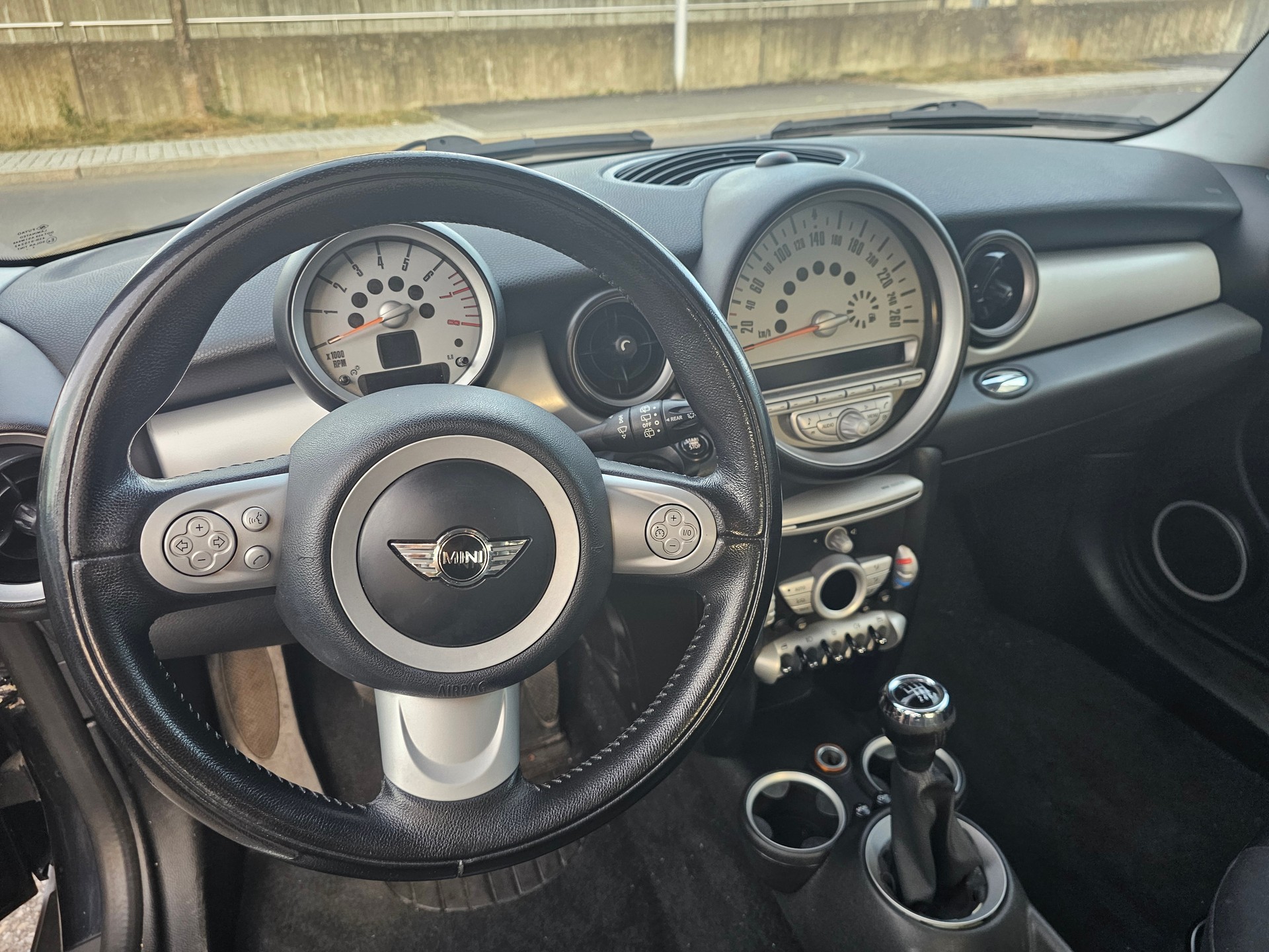 MINI Cooper-image-7