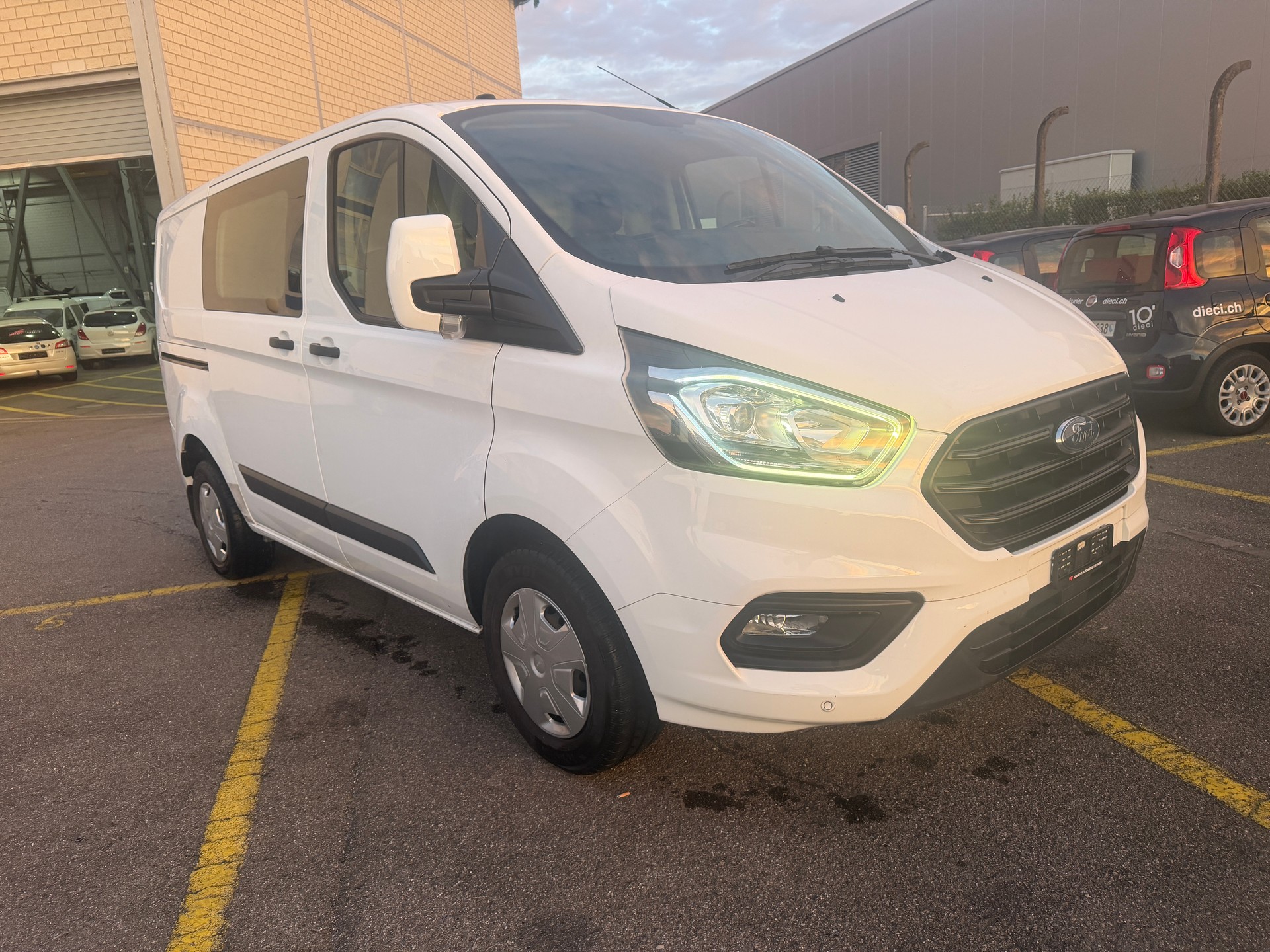 FORD Transit Custom Van 300 L1H1 Trend-image-0