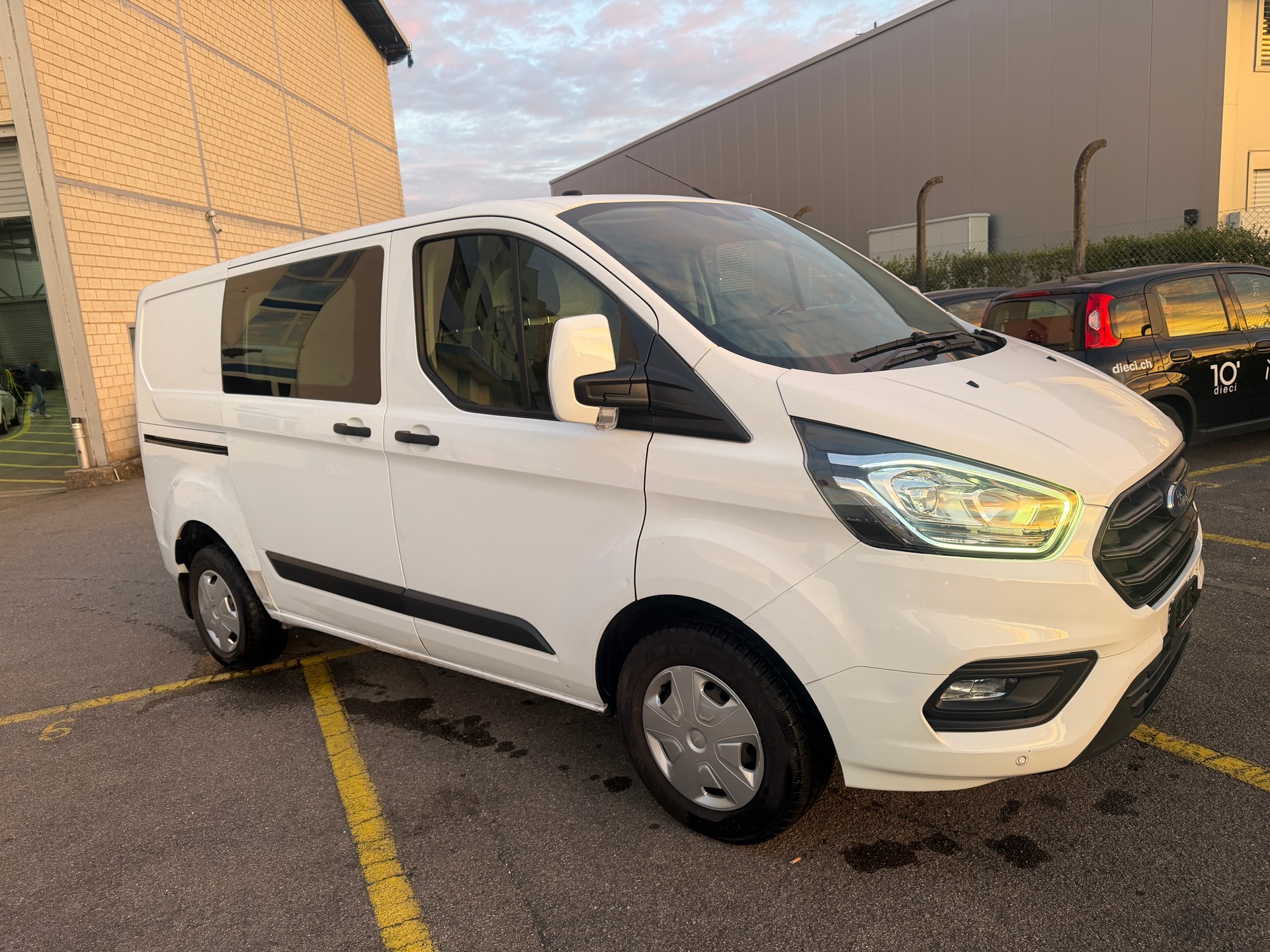 FORD Transit Custom Van 300 L1H1 Trend-image-7