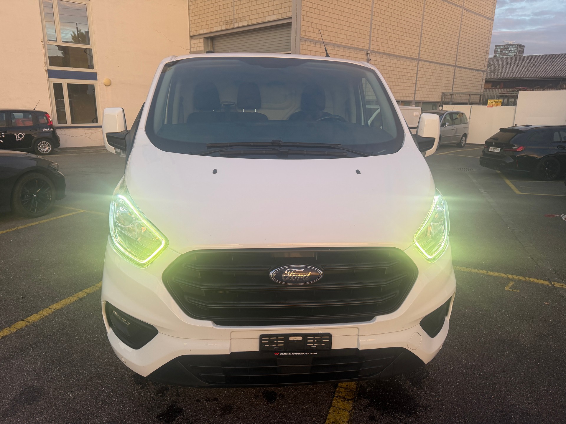 FORD Transit Custom Van 300 L1H1 Trend-image-1