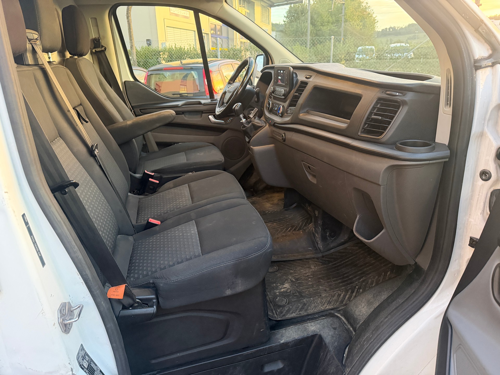 FORD Transit Custom Van 300 L1H1 Trend-image-8